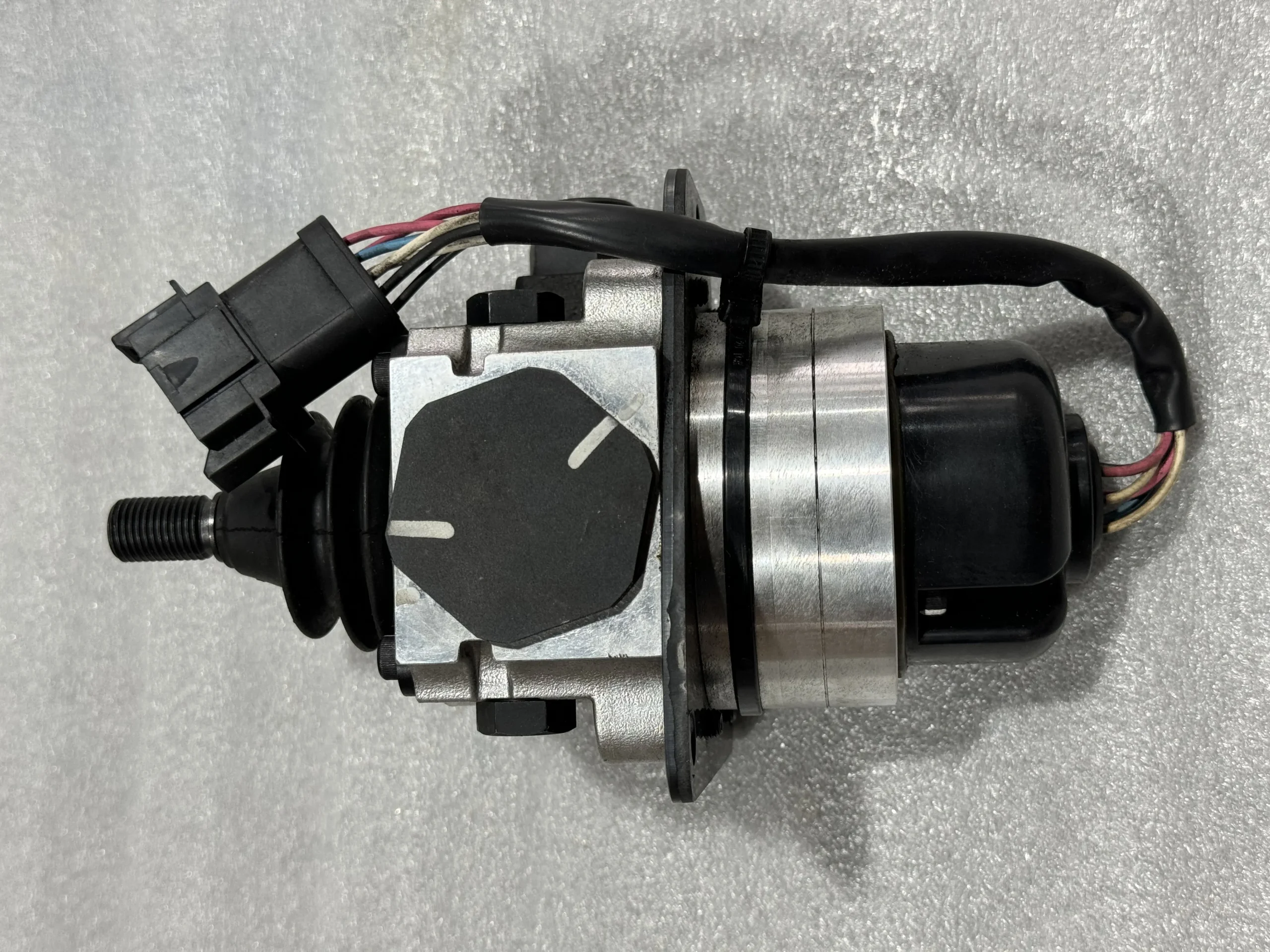 Оригинальная панель управления Komatsu D31e D37e D61e в сборе 702 – 16 – 02290