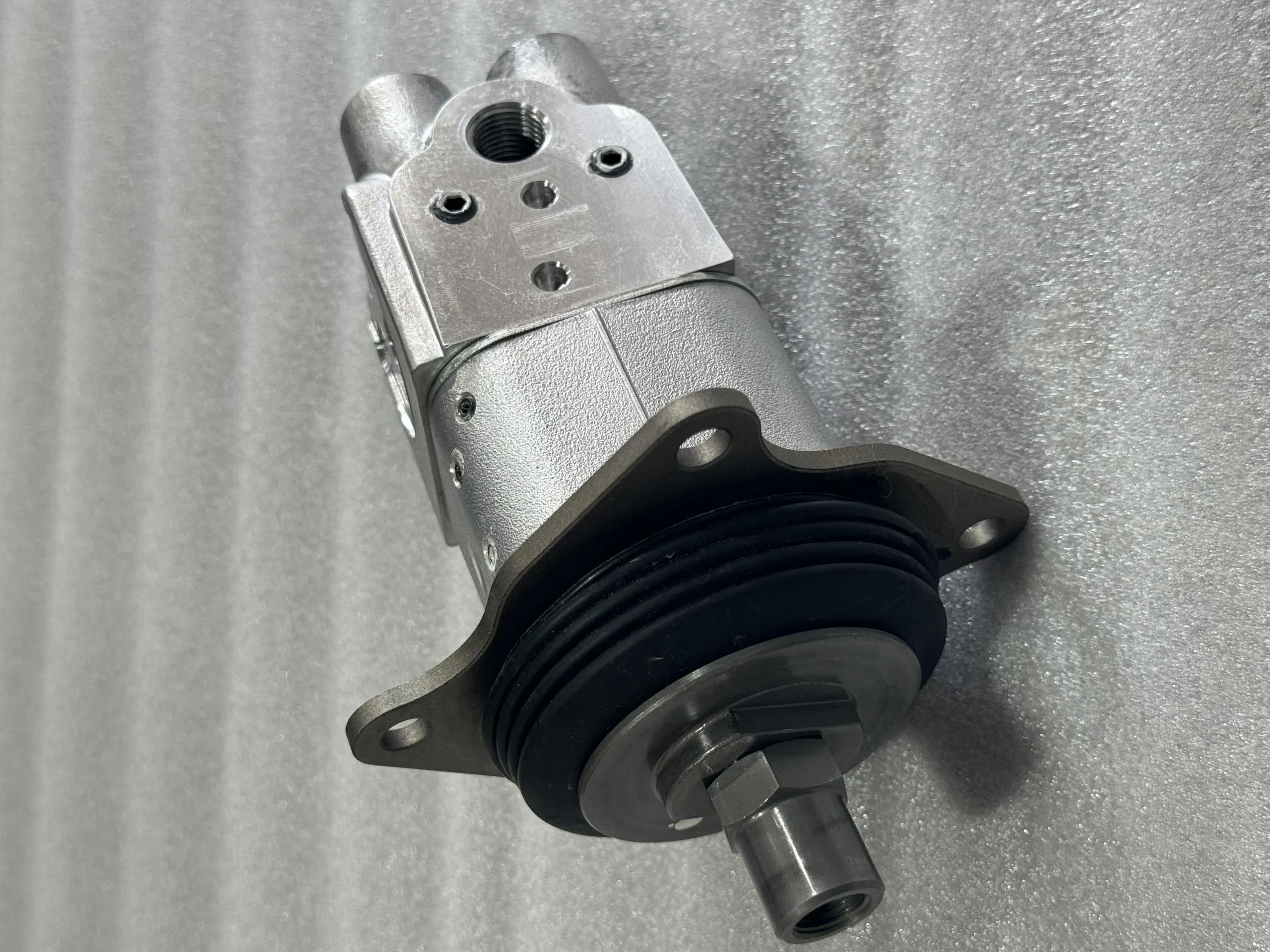 Первоначальный клапан Komatsu 702 – 16 – 03470