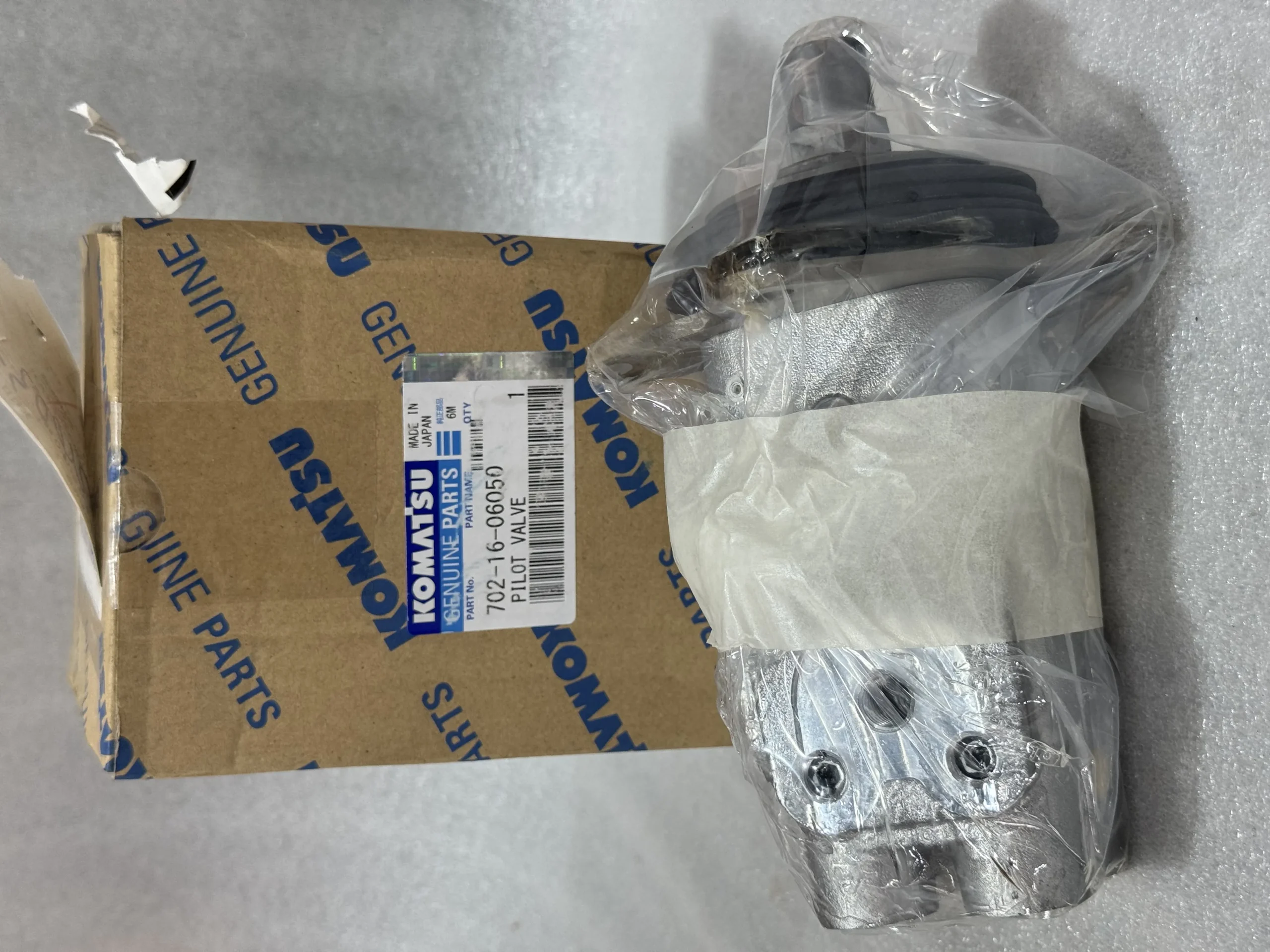 Оригинальный направляющий клапан Komatsu 702 – 16 – 06050