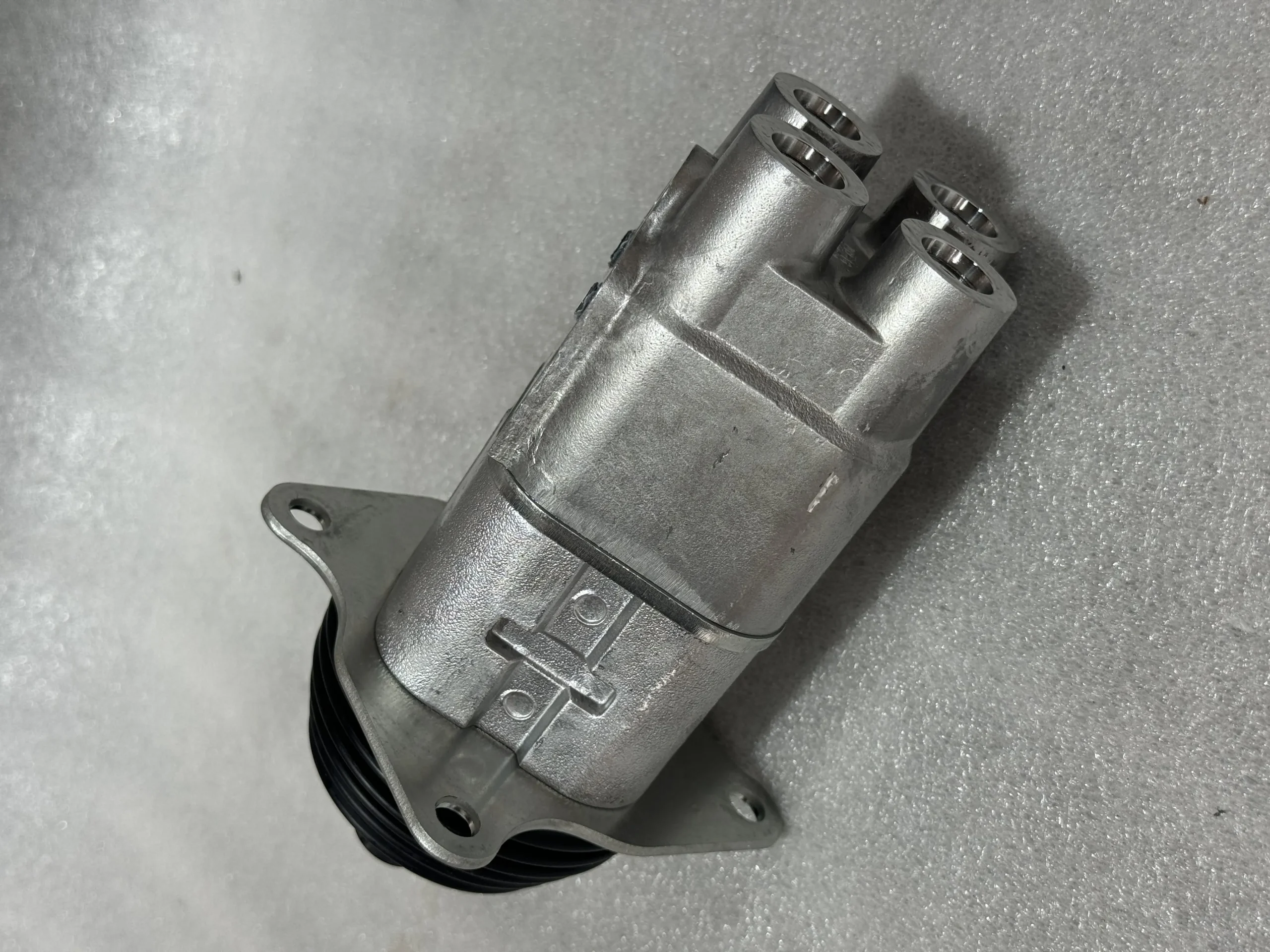 Клапан управления ручкой Komatsu 702 – 22 – 01030