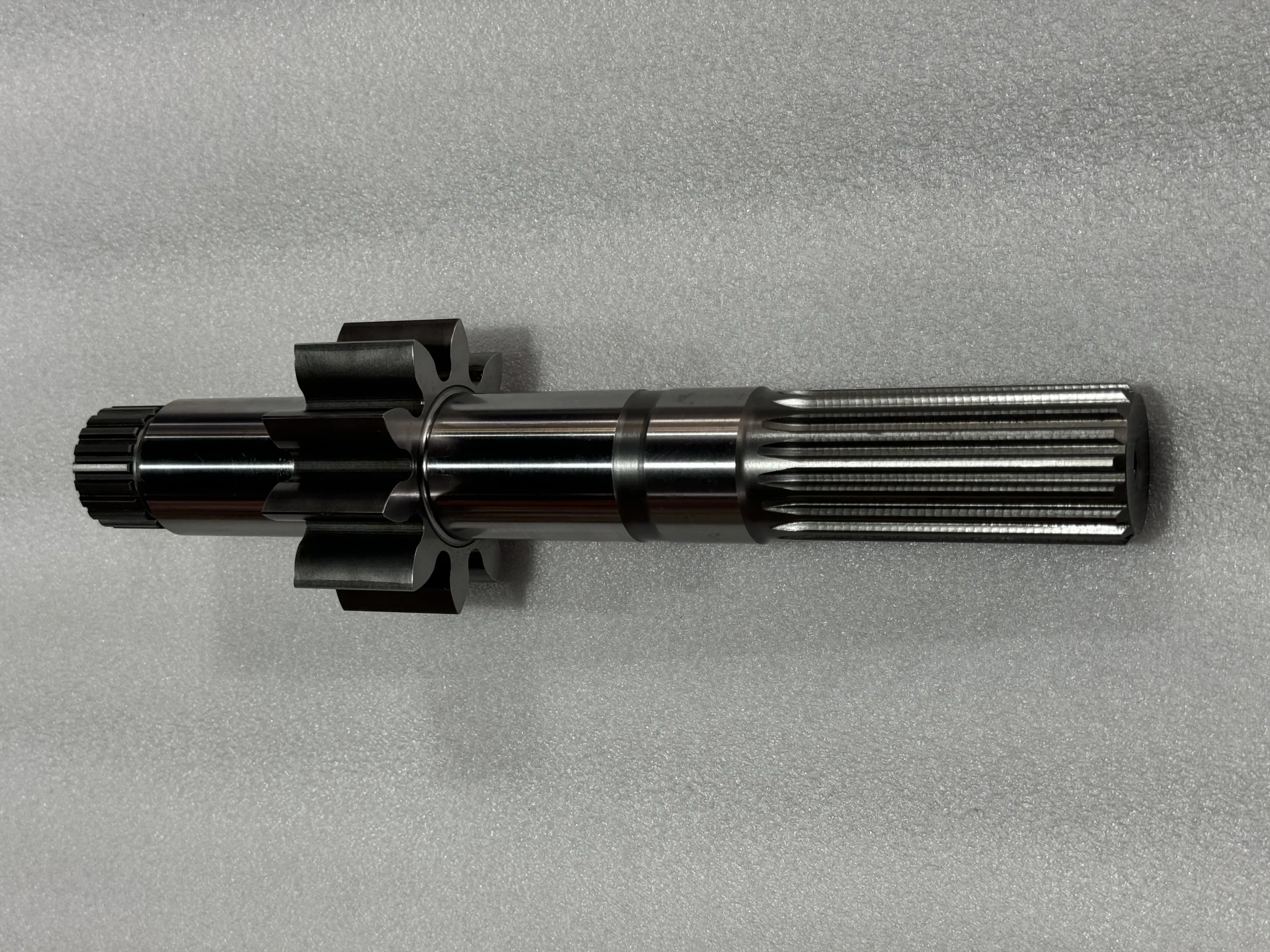 Komatsu 705 – 18 – 42430 Сосновая шестерня