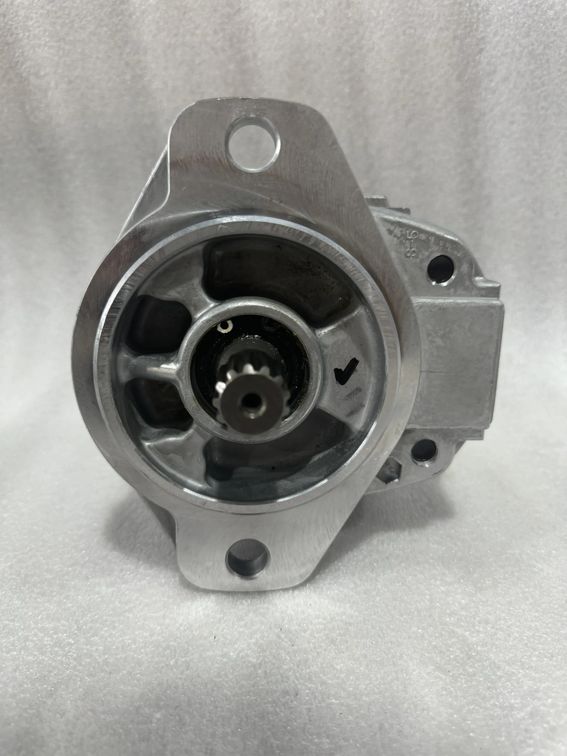 Насосы Komatsu в сборе 705 – 61 – 22010