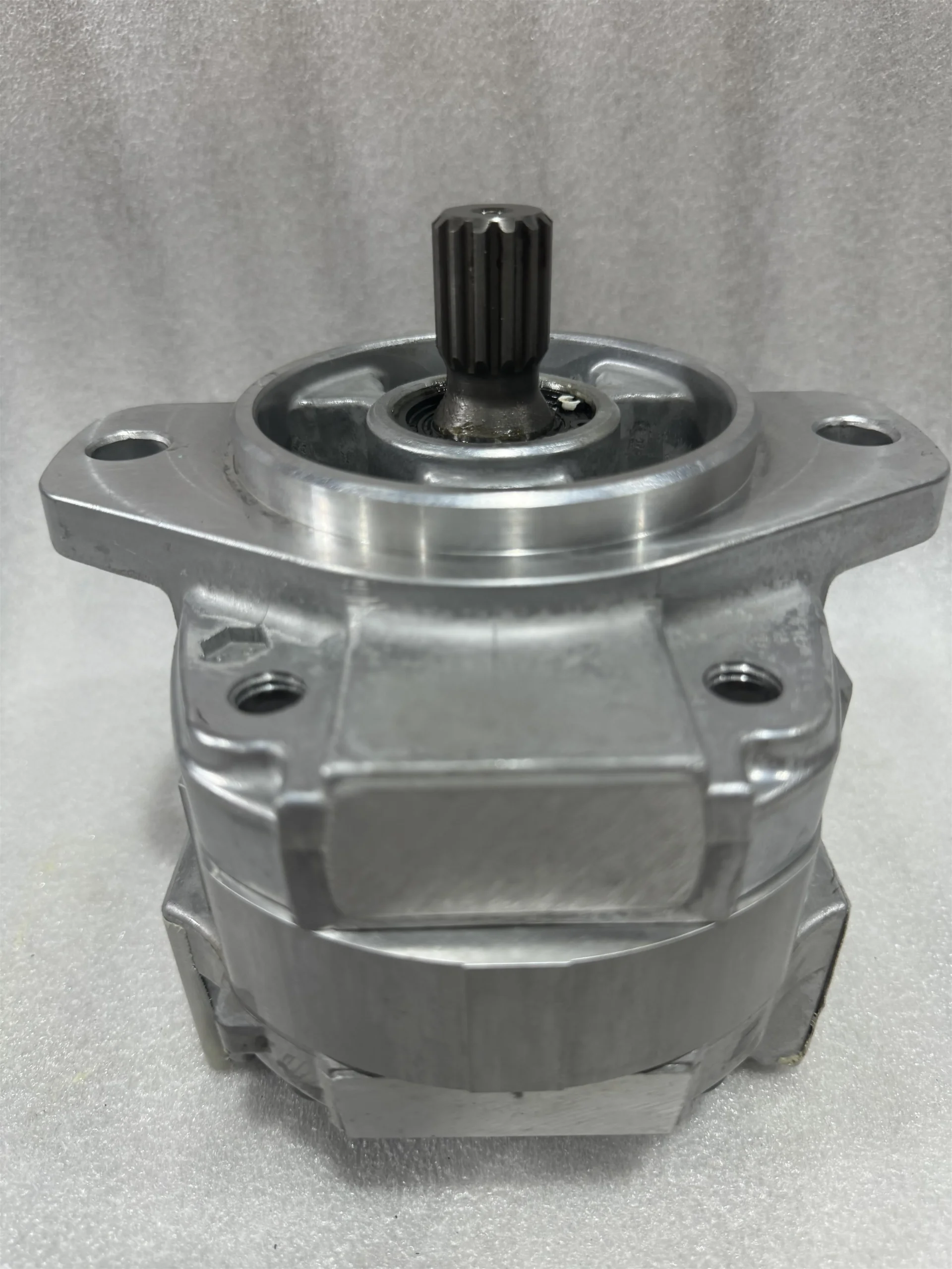 Насосы Komatsu в сборе 705 – 61 – 22010