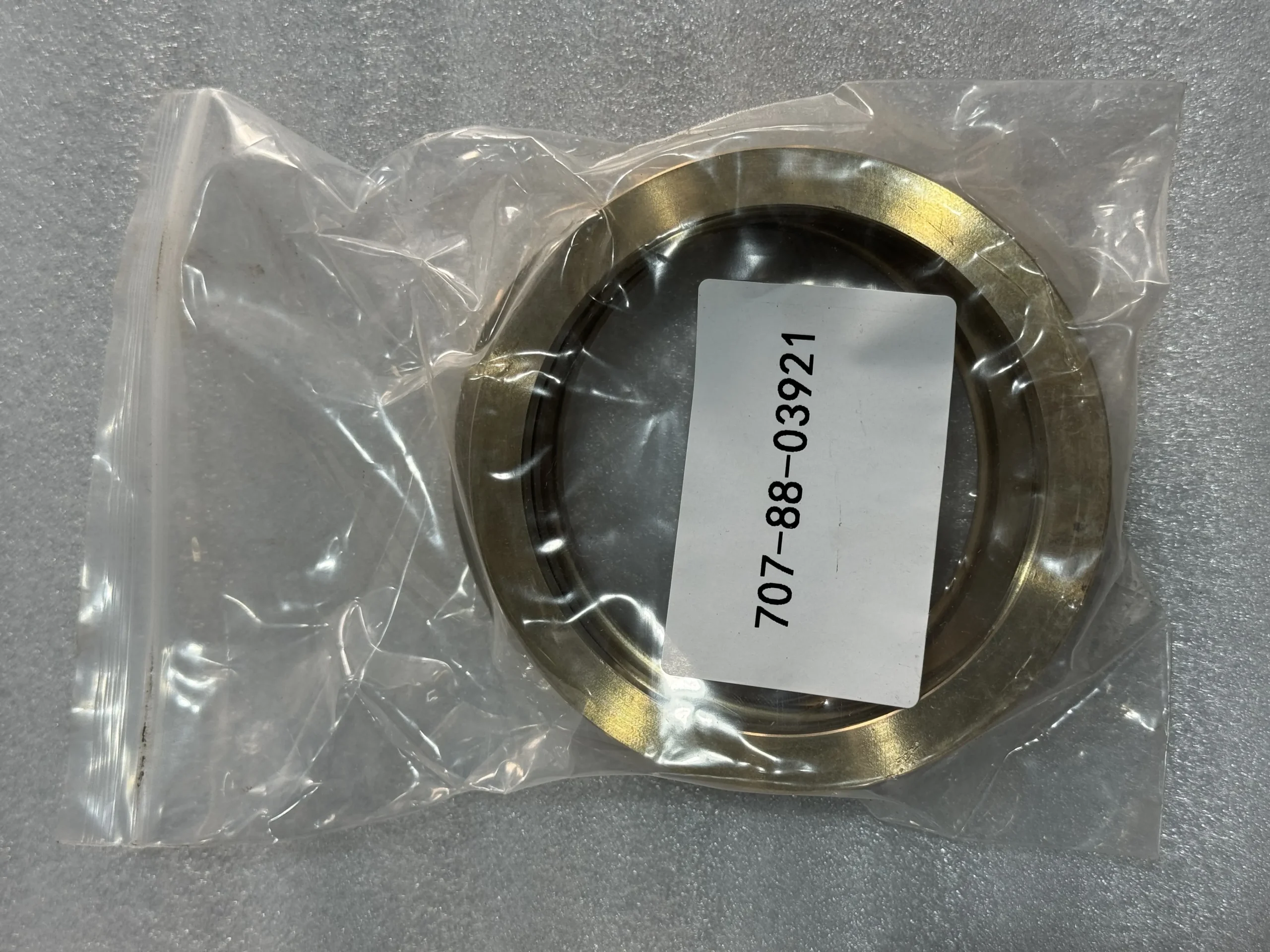 Komatsu Оригинальное уплотнительное кольцо 707 – 88 – 03921 (Komatsu)