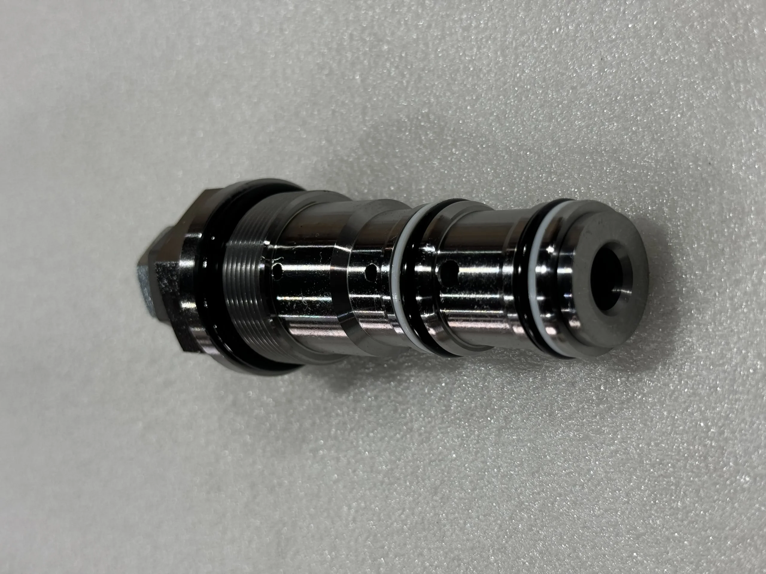 Оригинальные клапанные компоненты Komatsu, уменьшенные на 708 – 2k – 03411