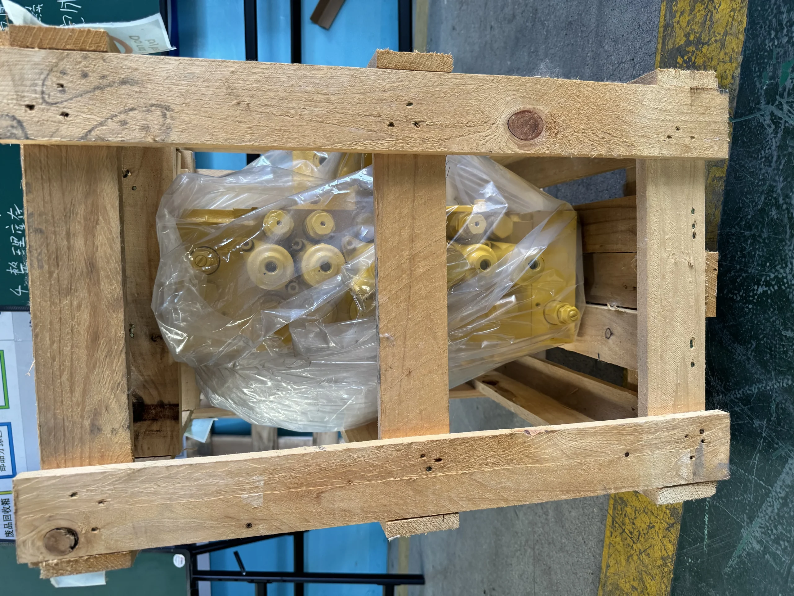 Клапан управления бульдозером Komatsu D475A – 5, оригинальный 723 – 46 – 27102