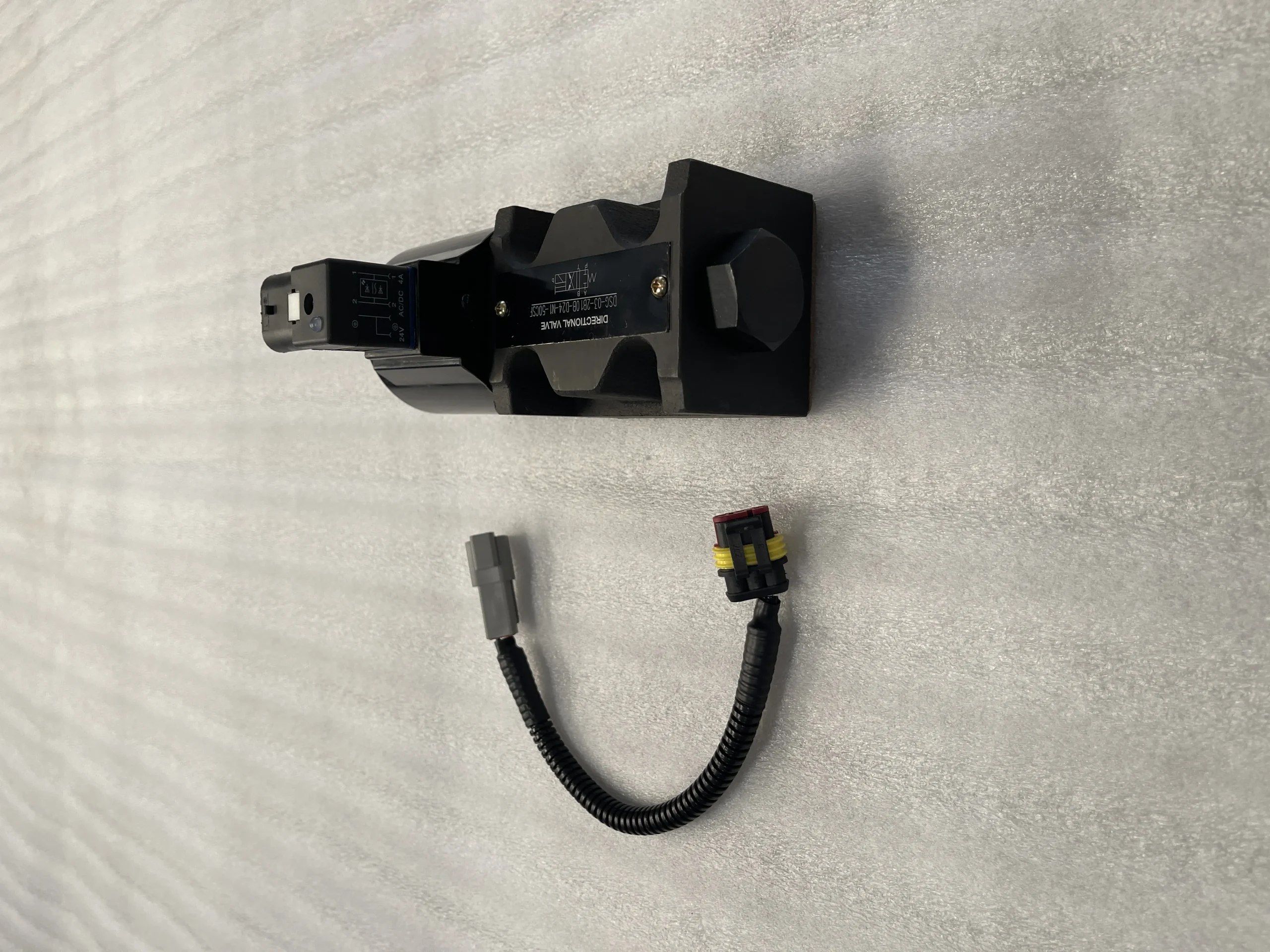 561 – 43 – 8A881 Электромагнитный клапан для Komatsu HD785 – 7