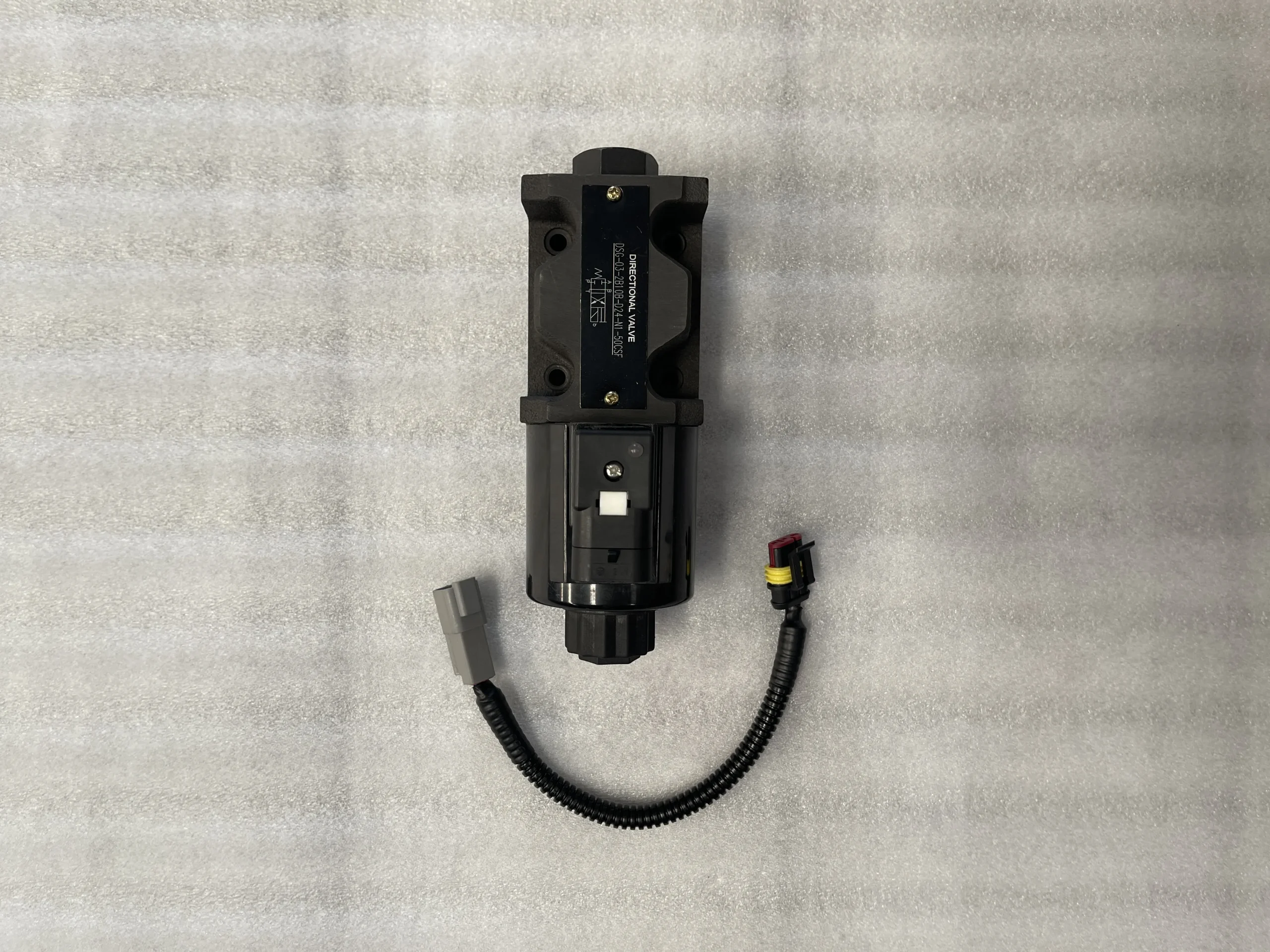 561 – 43 – 8A881 Электромагнитный клапан для Komatsu HD785 – 7