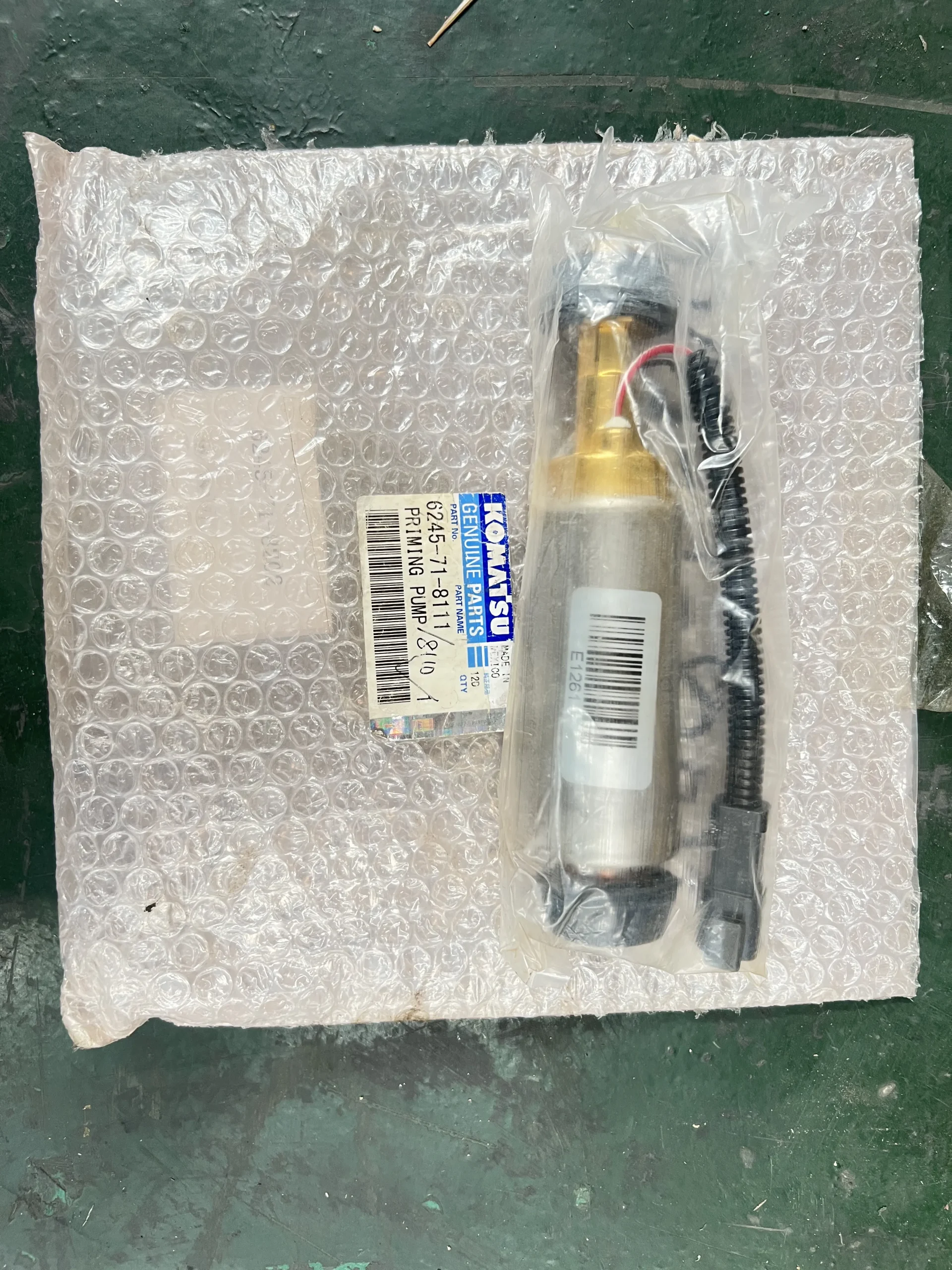 6245 – 71 – 8111 Сосновая насосная сборка, дренаж Запасные части Komatsu