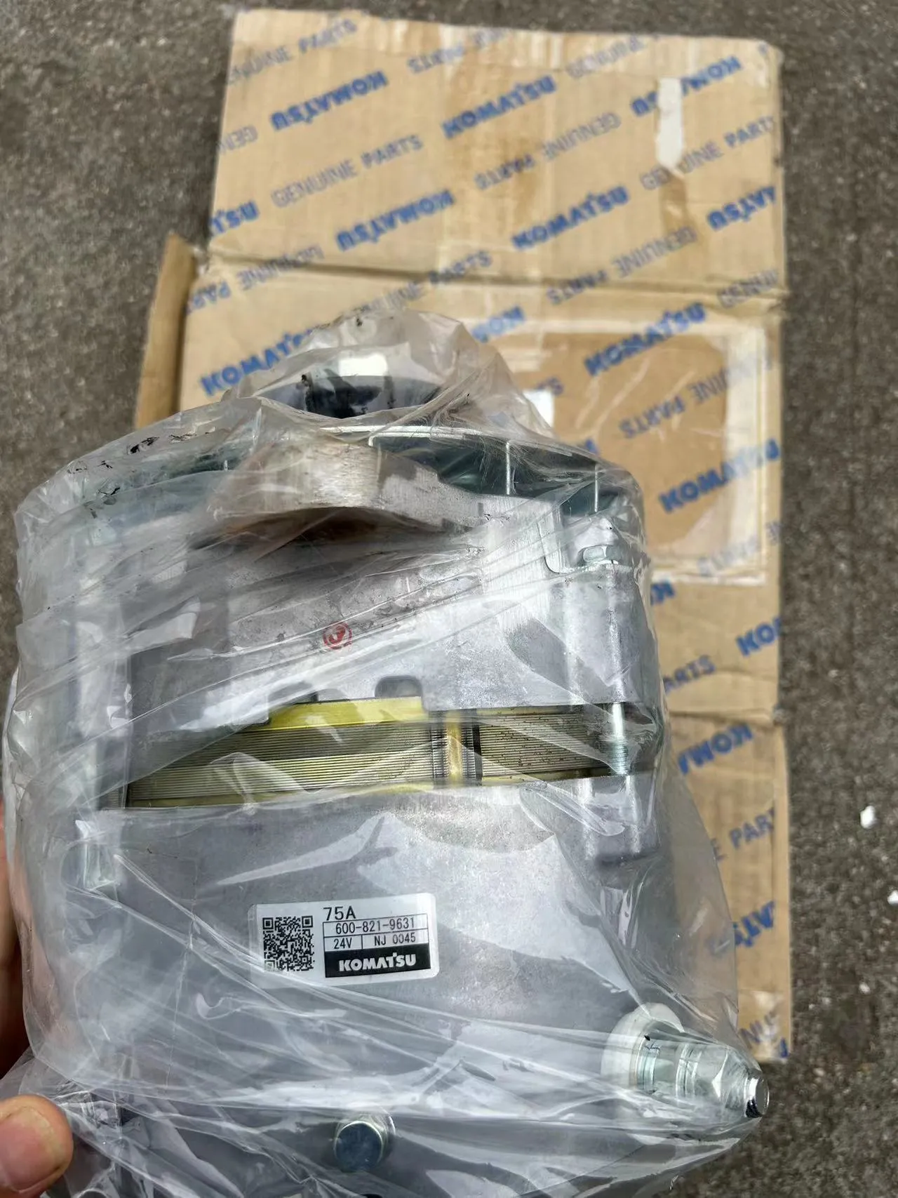 Генераторы переменного тока Komatsu 600 – 821 – 9631