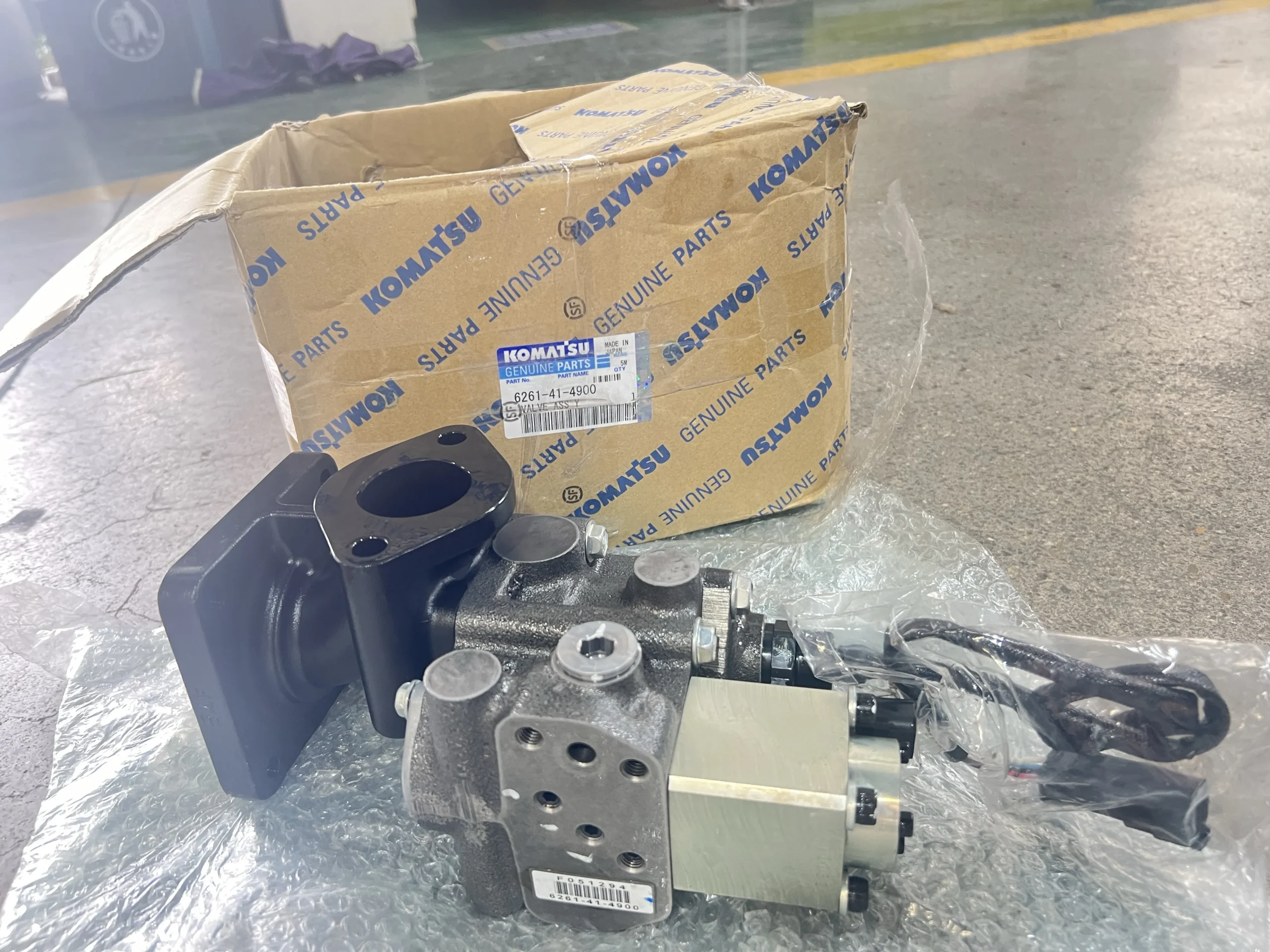 6261 – 41 – 4900 6261414900 Клапаны EGR для двигателя SAA6d140e Запасные части Komatsu