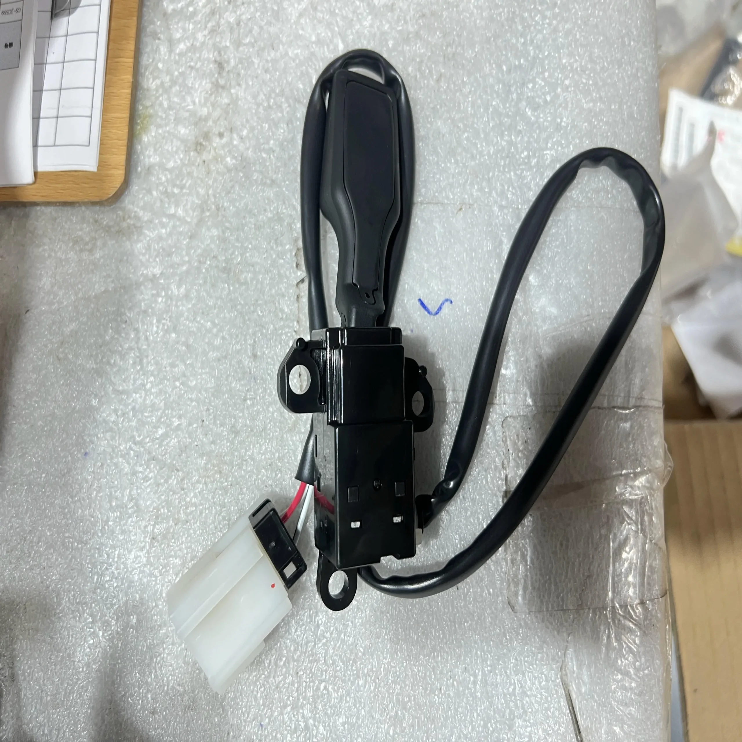 Komatsu Оригинальный 566 – 88 – 6H130 Переключатели, буферы