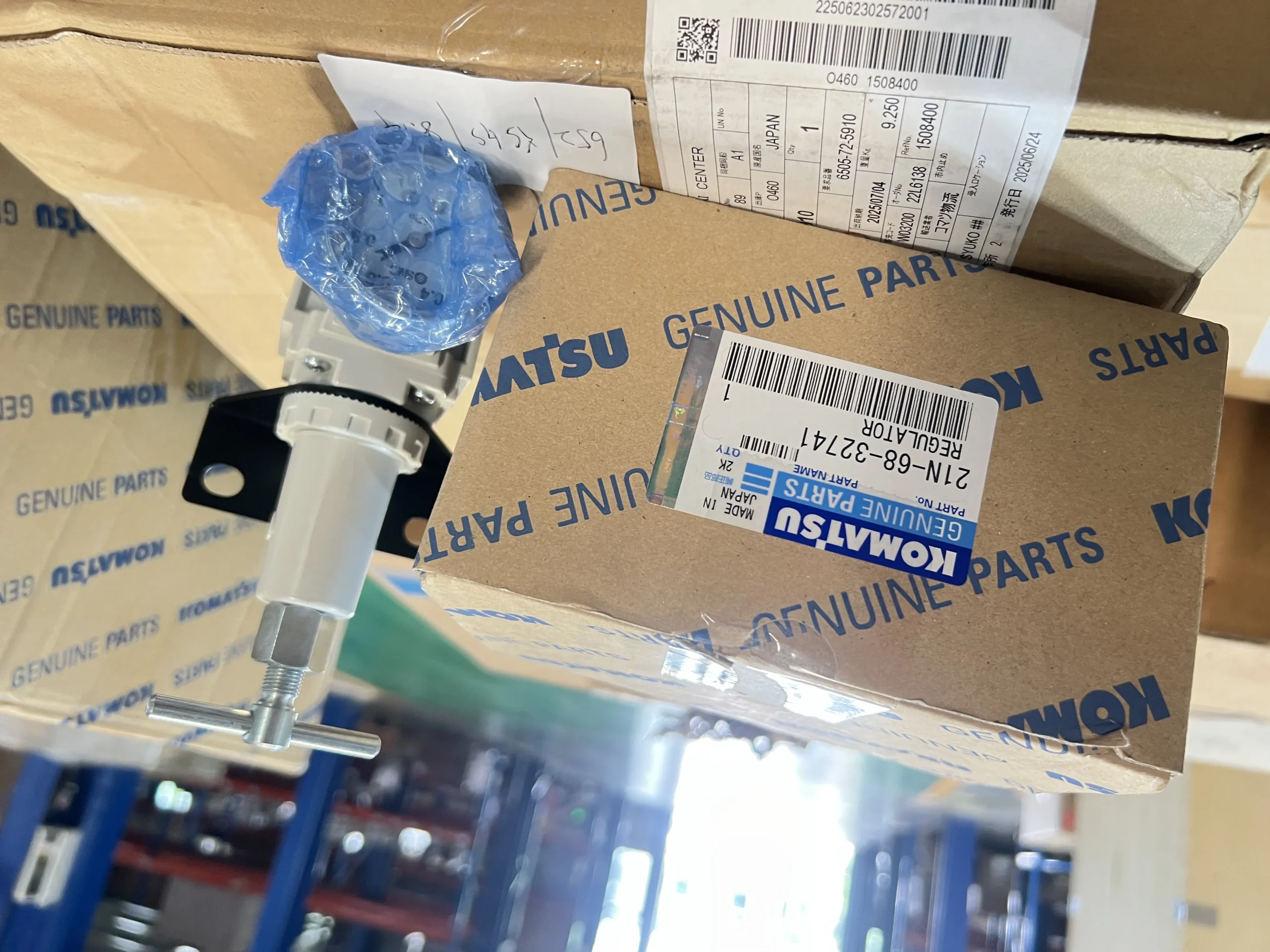 Новые детали для стабилизатора напряжения 21N – 68 – 32740 Komatsu