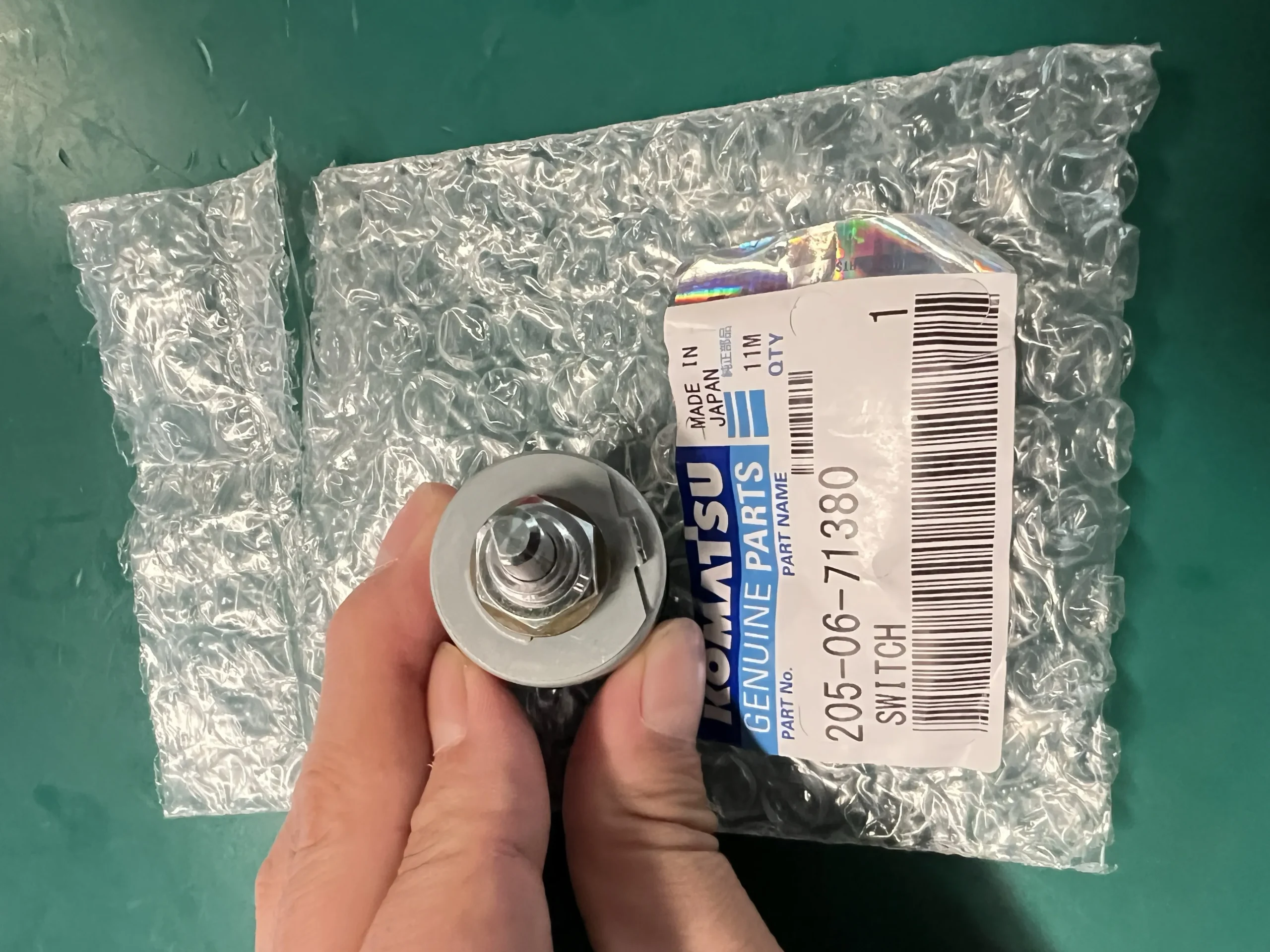 205 – 06 – 71380 переключатель Komatsu, селектор  Запасные части Komatsu