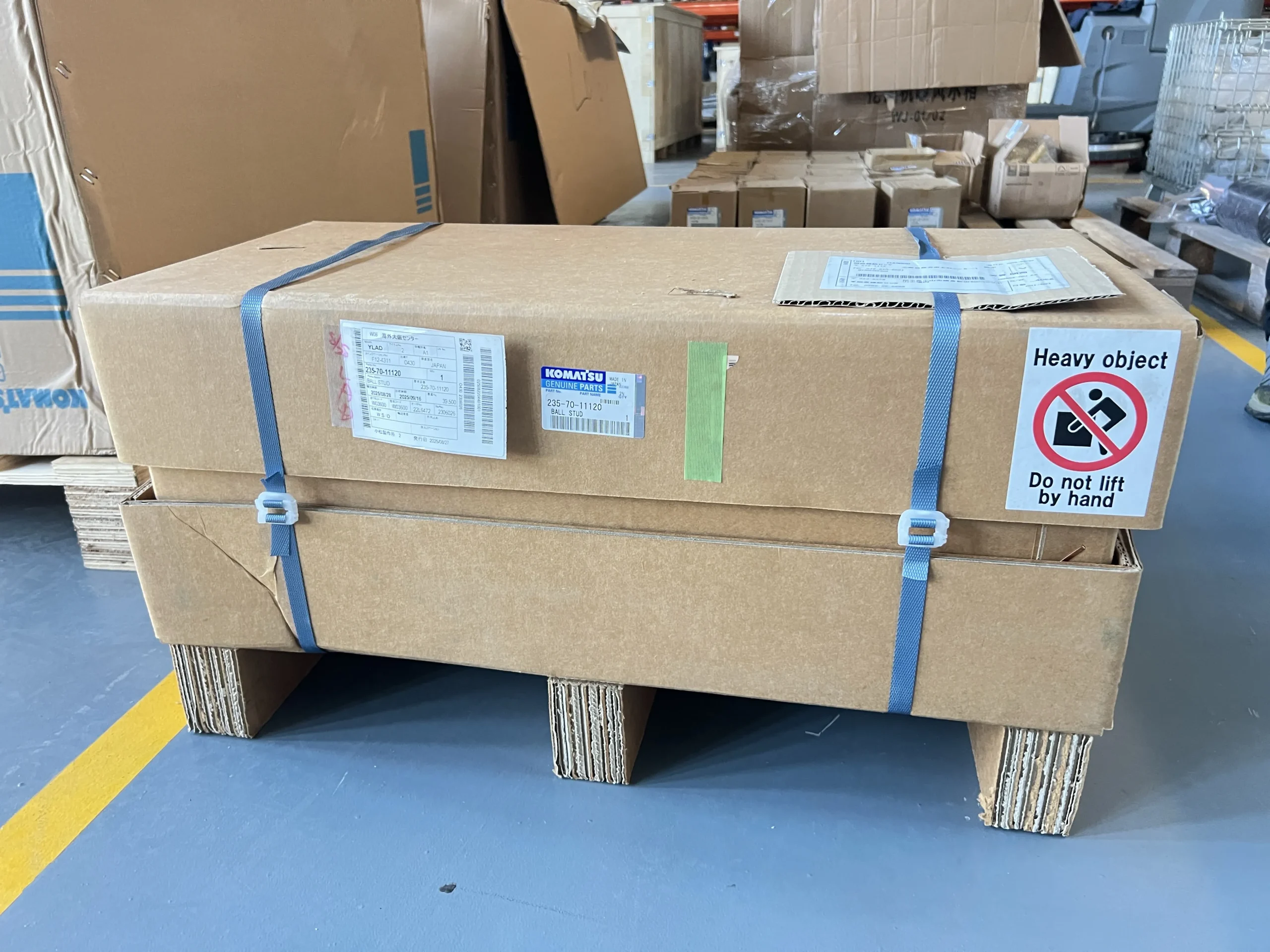 235 – 70 – 41120 Сосна STUD Запасные части Komatsu