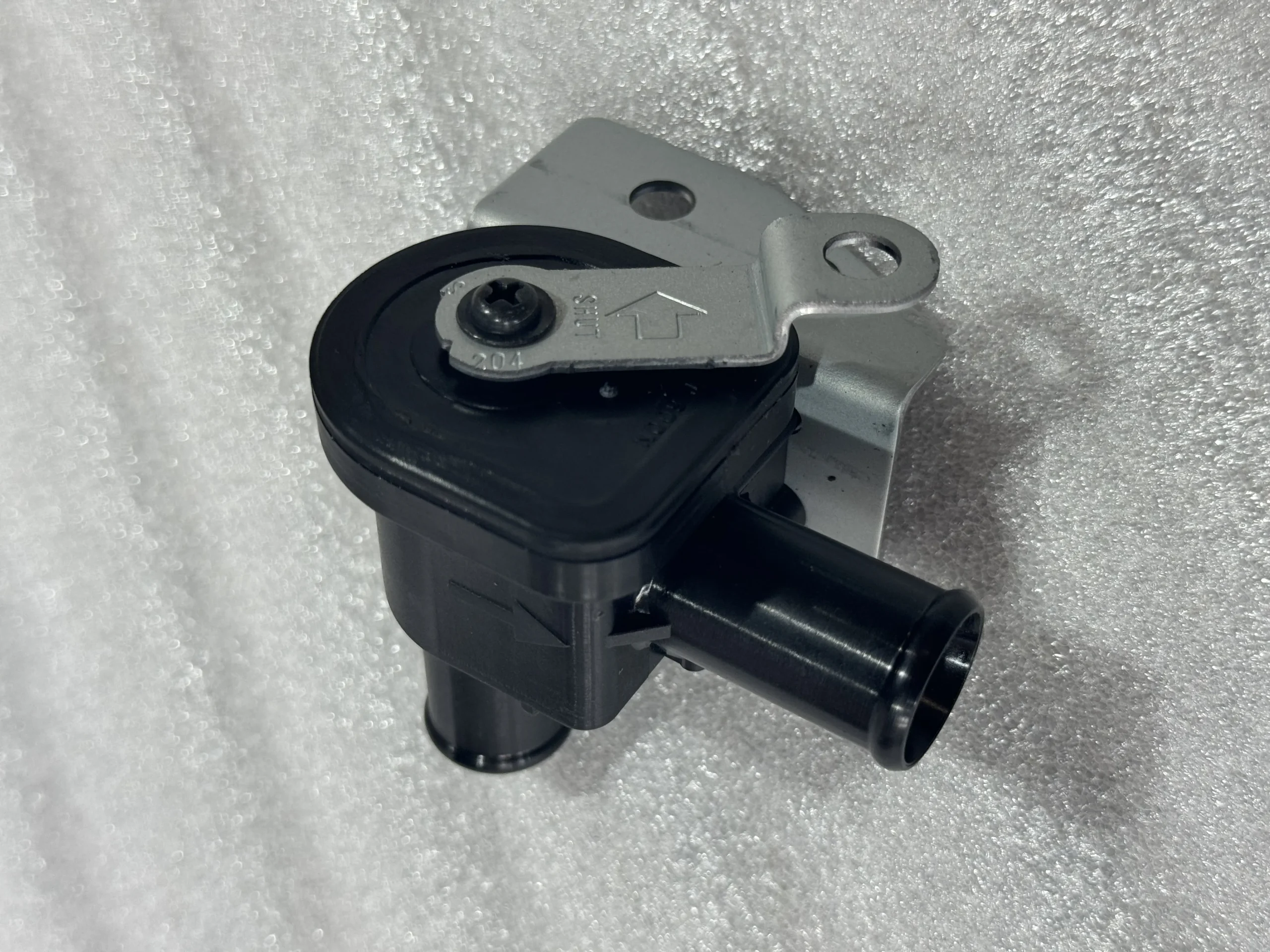 Механические аксессуары Komatsu valve ass’ y, water nd113600 – 9260