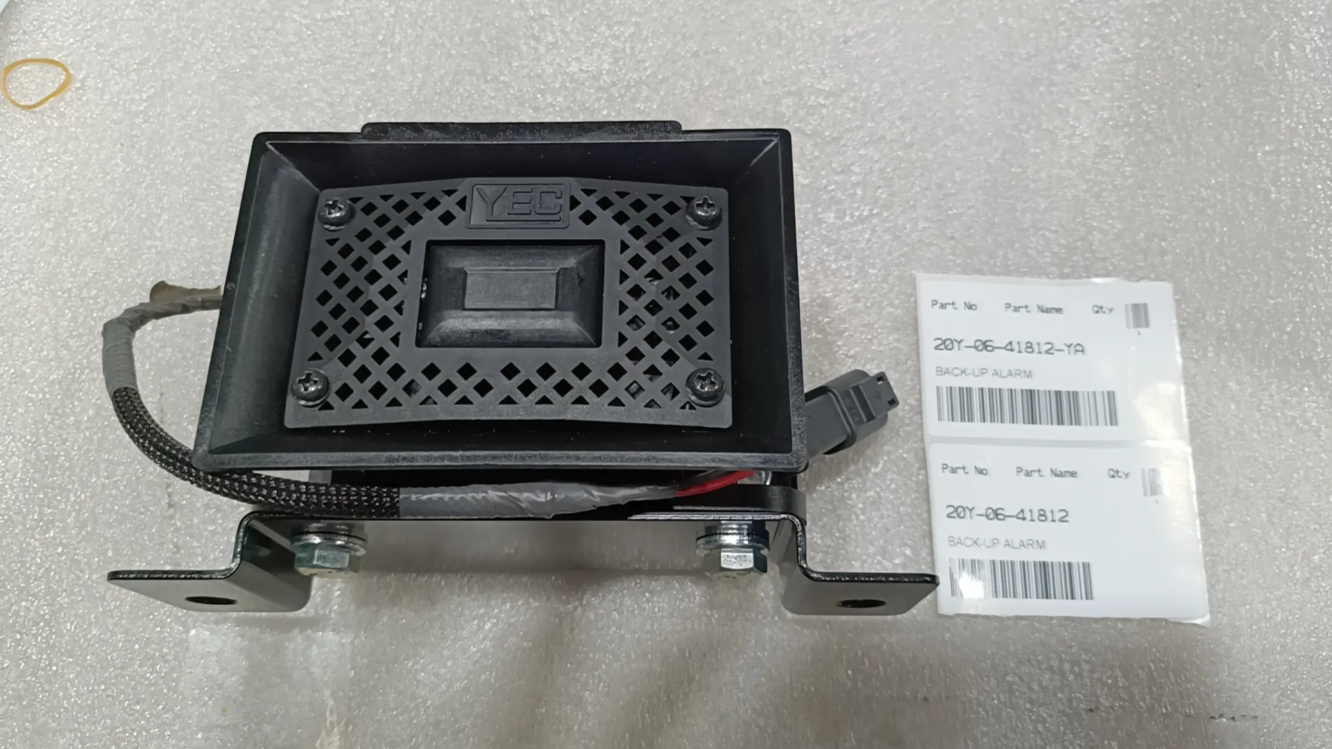 20Y-06-41812 Надёжная сигнализация заднего хода Komatsu