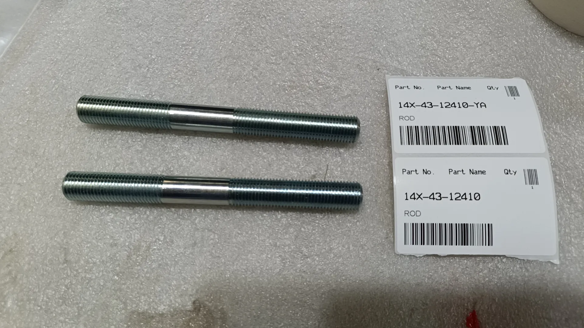 Шток 14X-43-12410 Komatsu