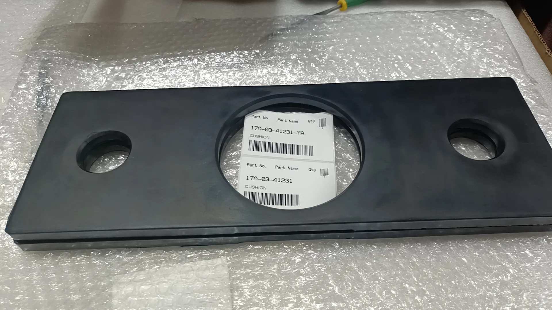 17A-03-41231 это амортизатор для техники Komatsu