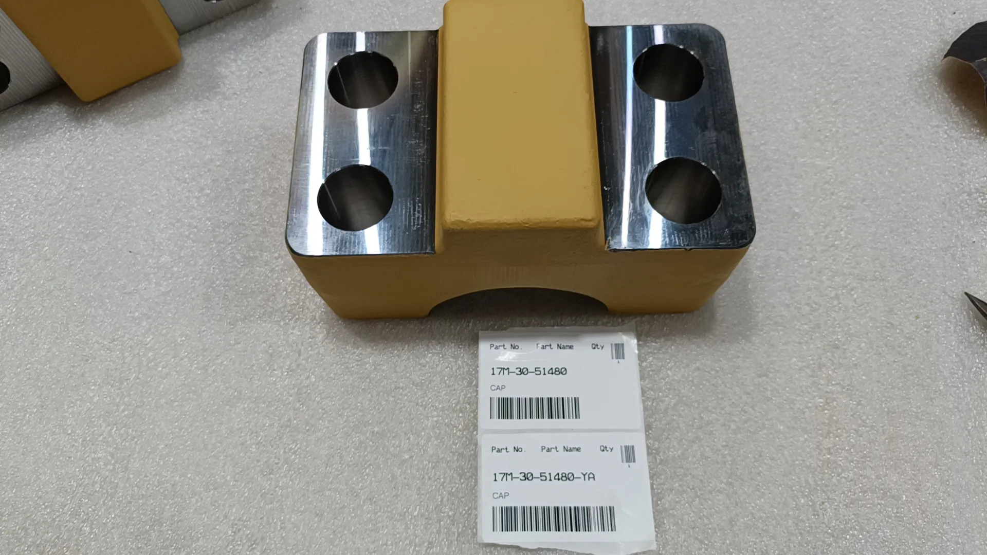 17M-30-51480 Крышка дорожного ролика для Komatsu