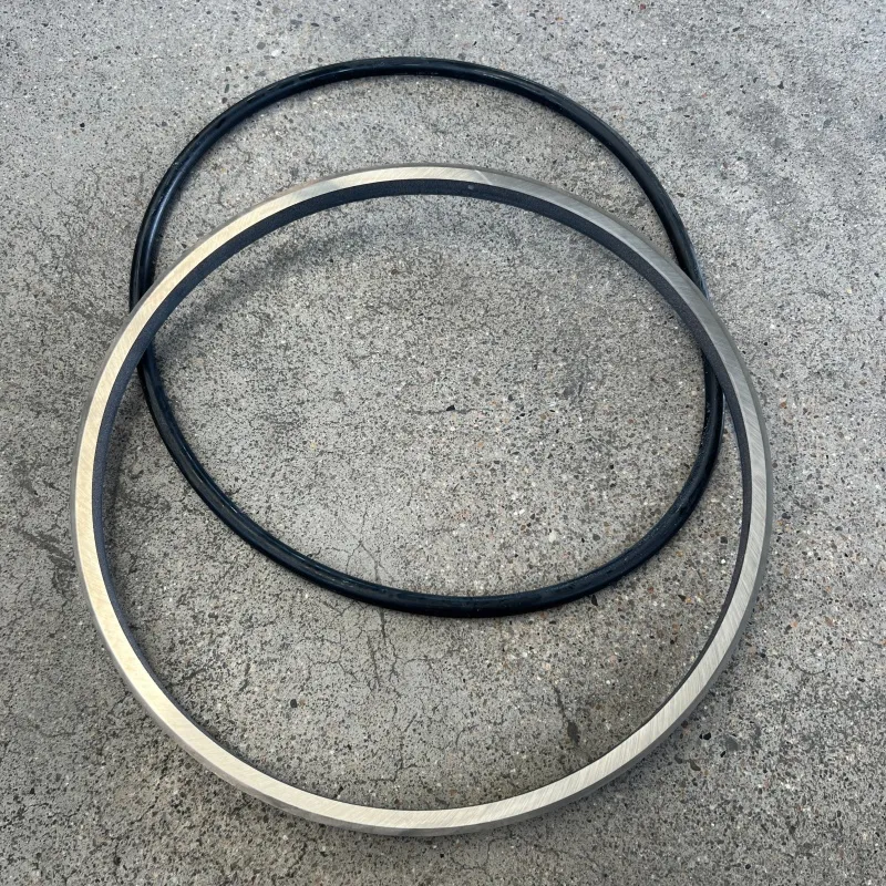 Оригинальный плавающий сальник Komatsu 425-33-00111 WA600-6