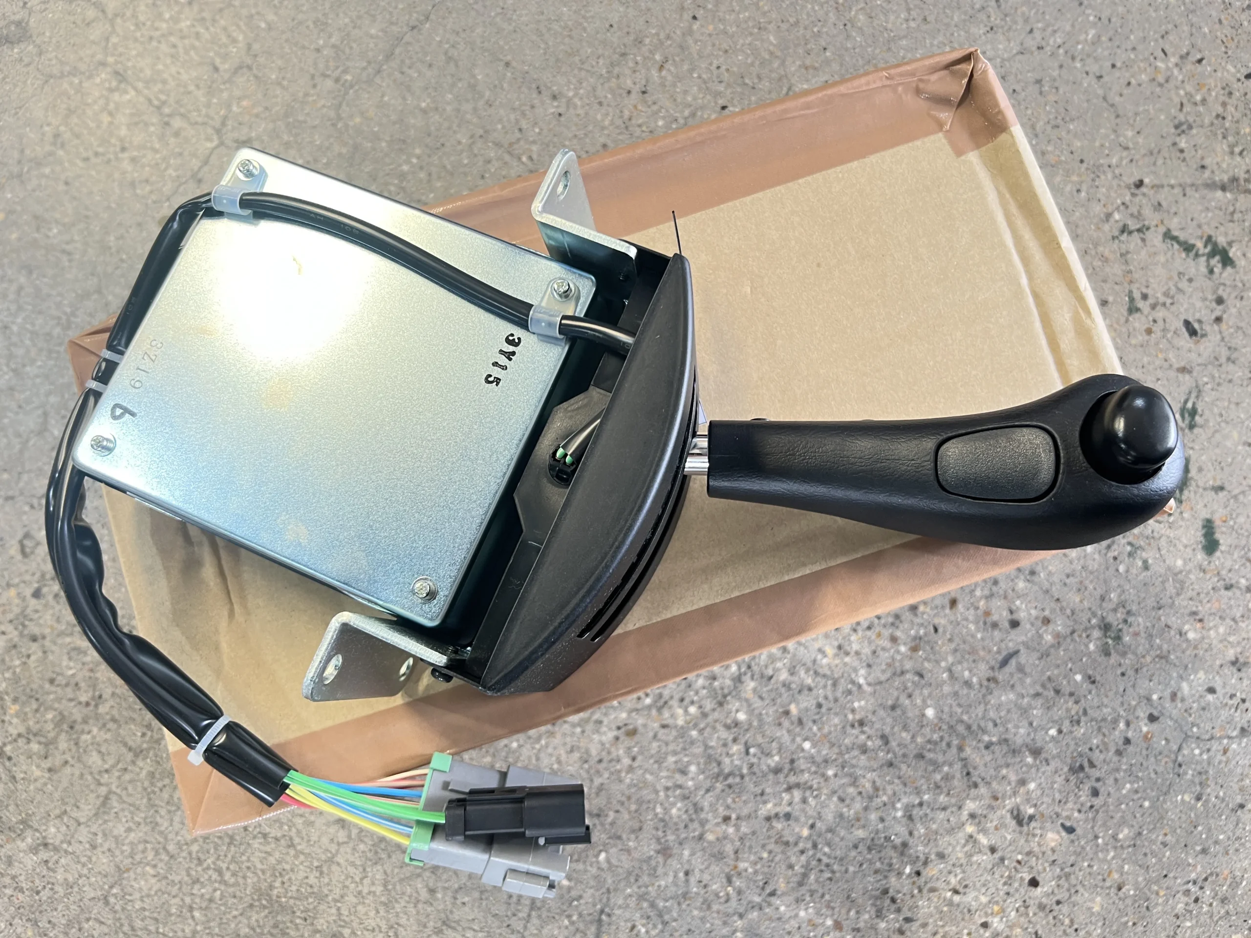 569 – 06 – 86745 Ручка управления в сборе для Komatsu HD785 – 7