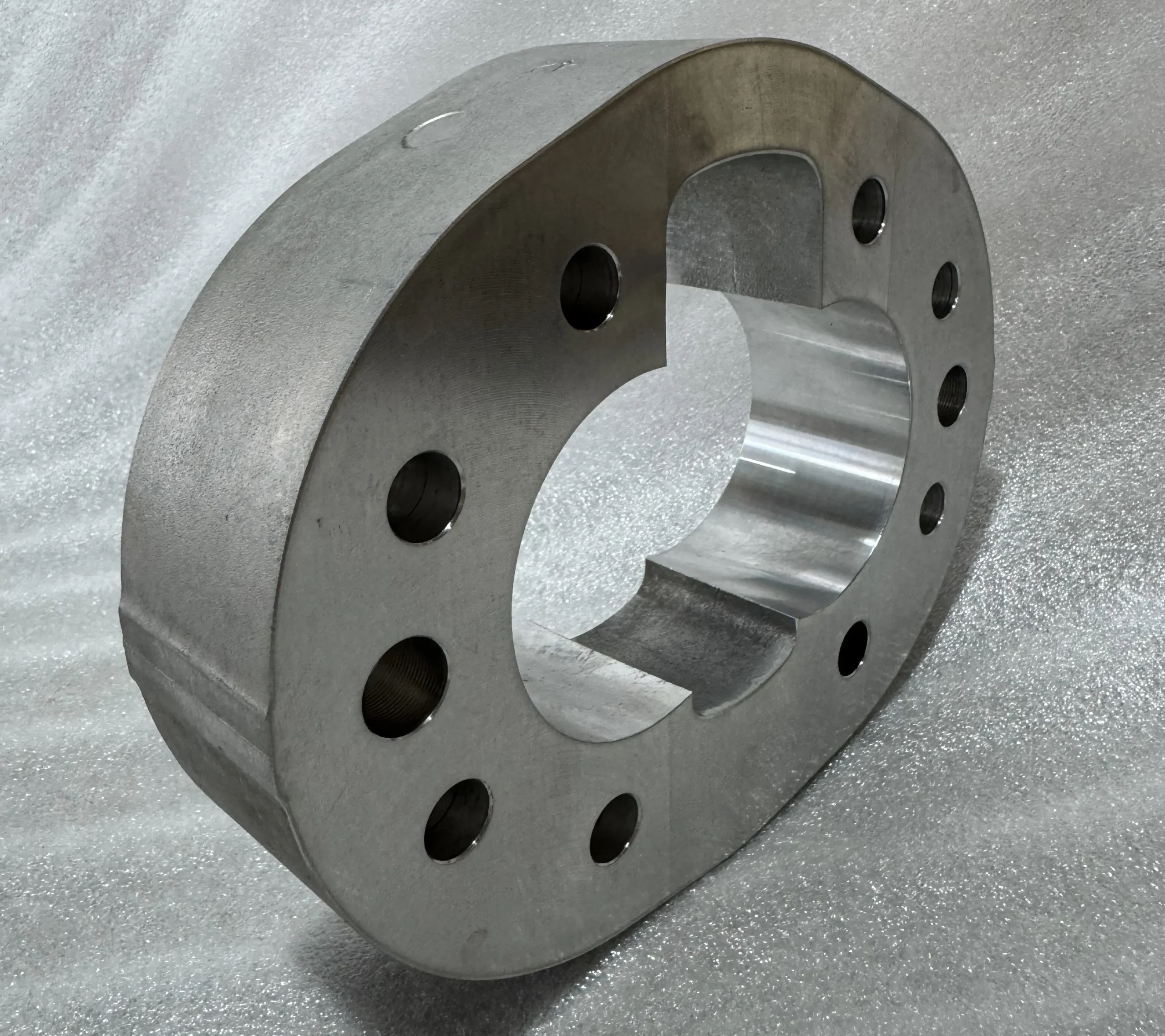 Оригинальная передача Komatsu WA600 – 3 705 – 18 – 42010