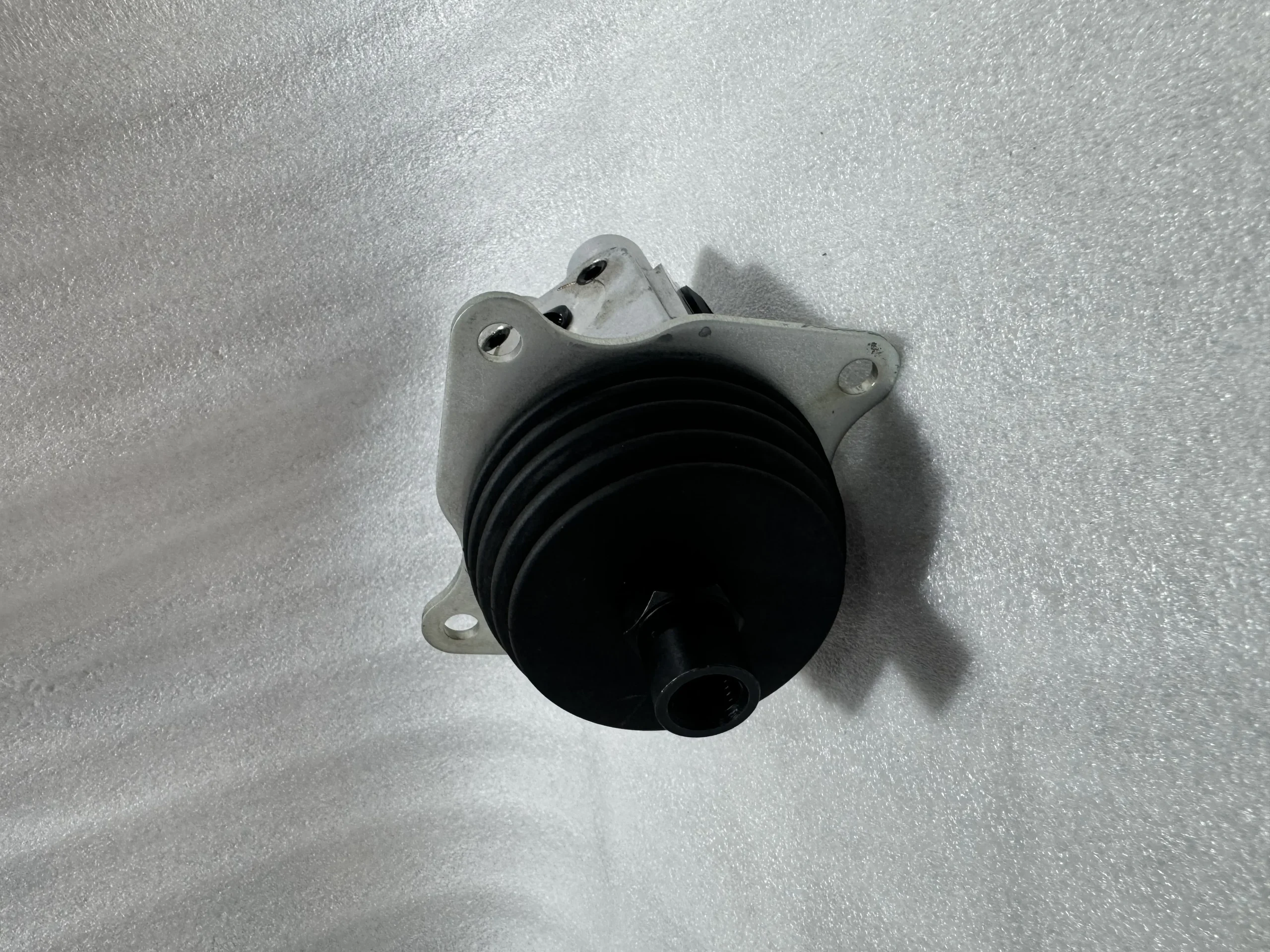 Оригинальный направляющий клапан Komatsu 702 – 16 – 03911