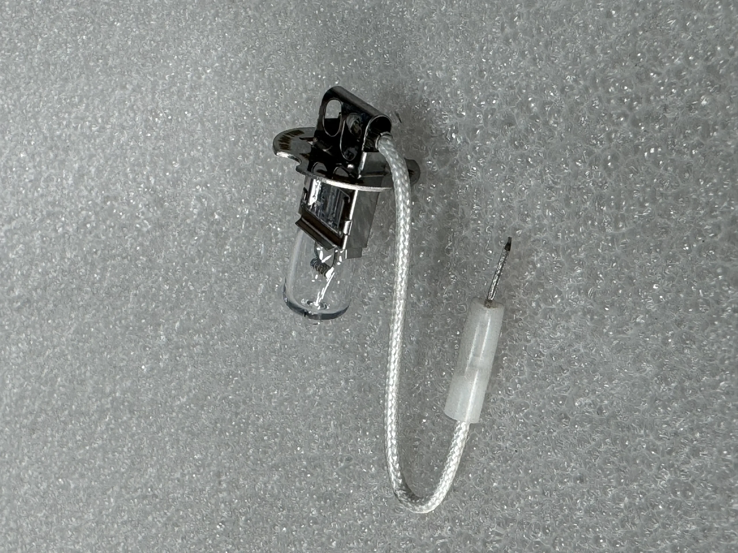 Лампочка Komatsu 70W 421 – 06 – 23330