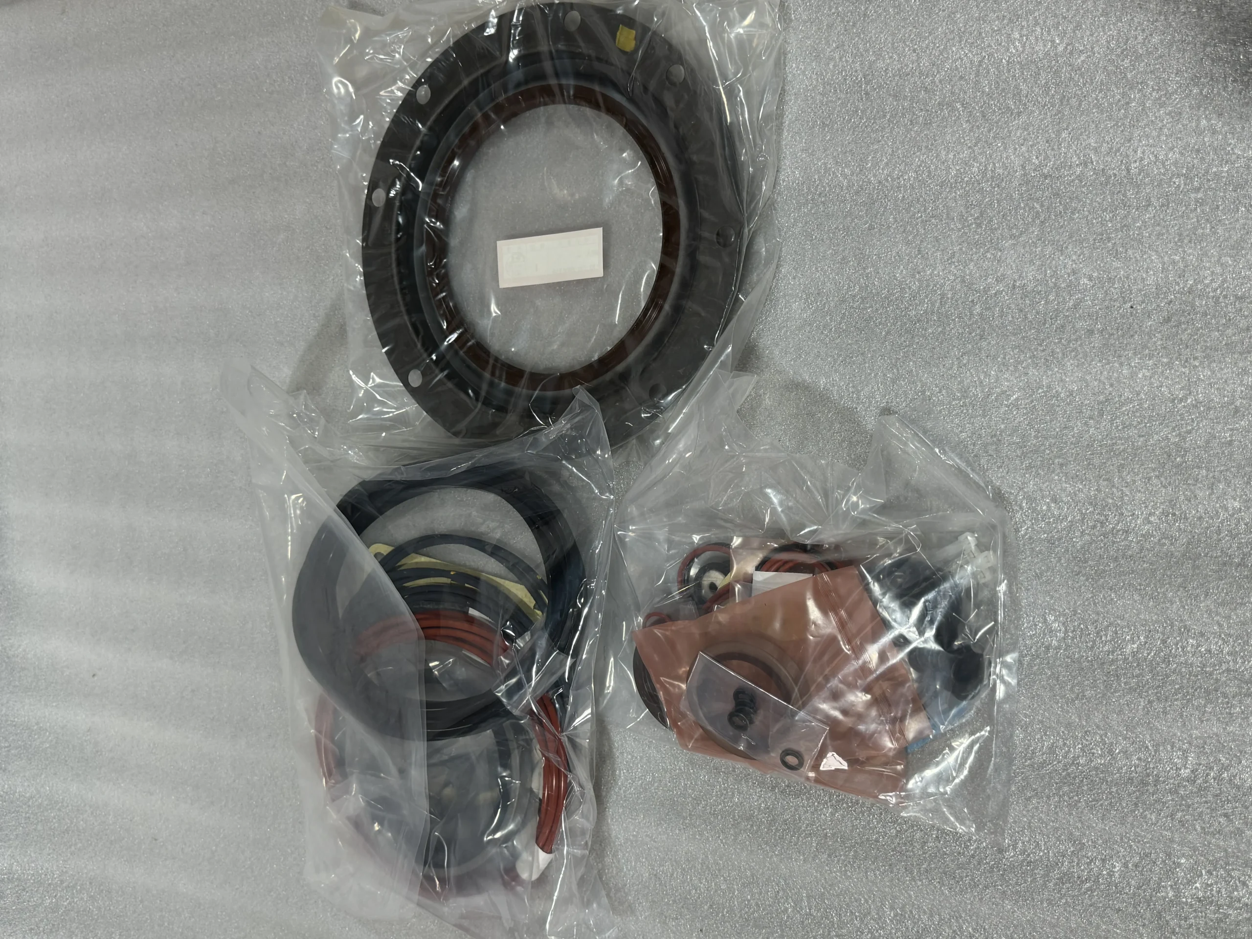 Оригинальное: Komatsu 6161 – K2 – 4102 gasket kit