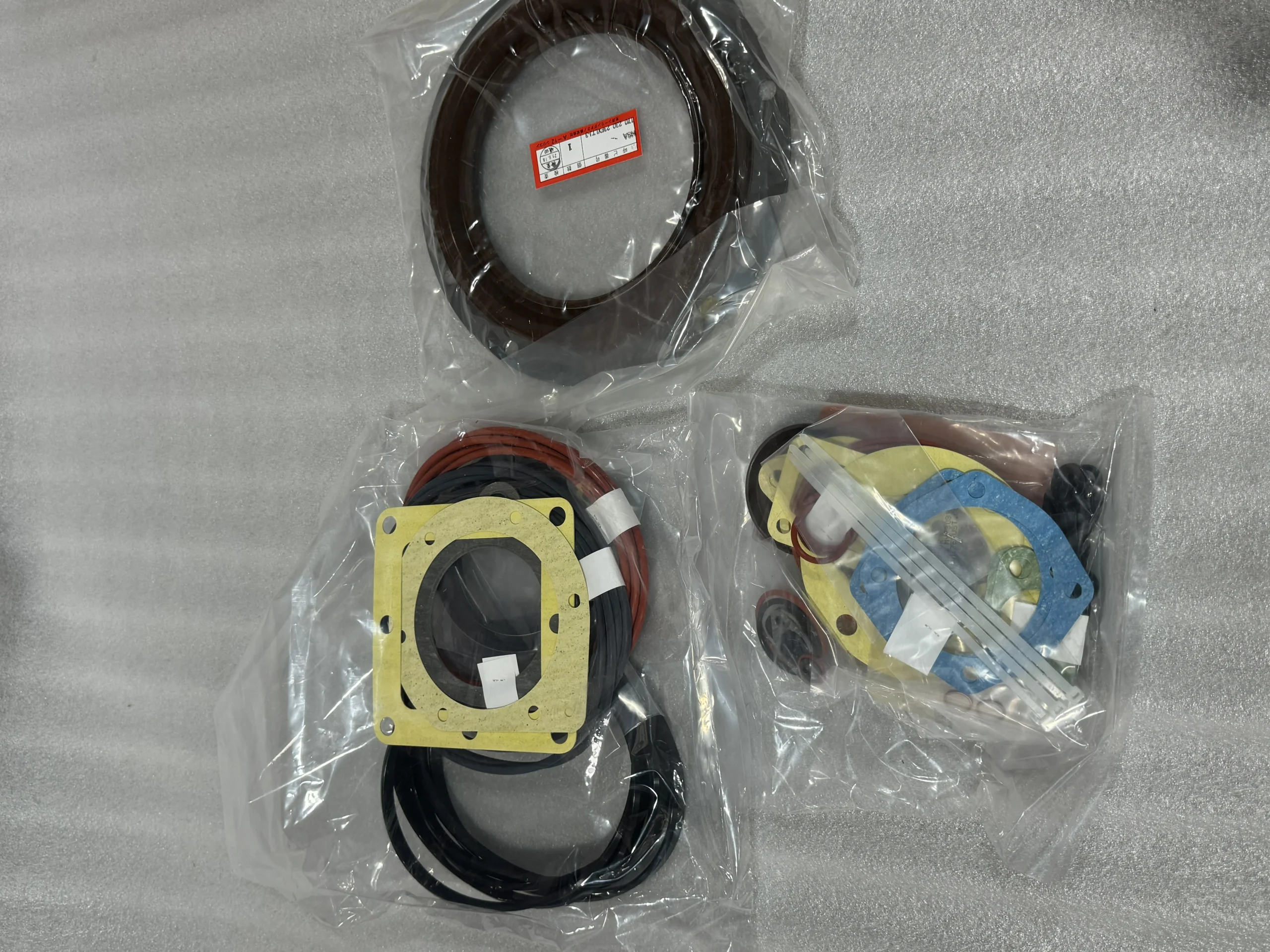 Оригинальное: Komatsu 6161 – K2 – 4102 gasket kit