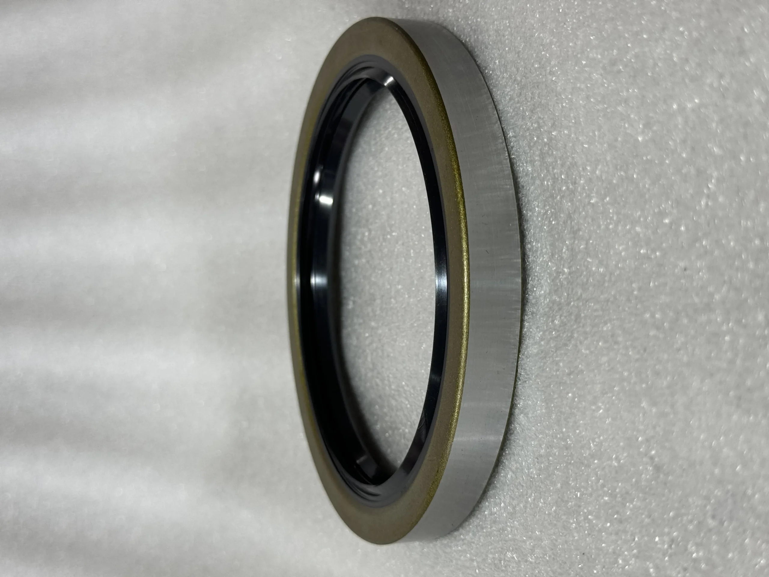 Оригинальный сальник Komatsu 07012 – 00110