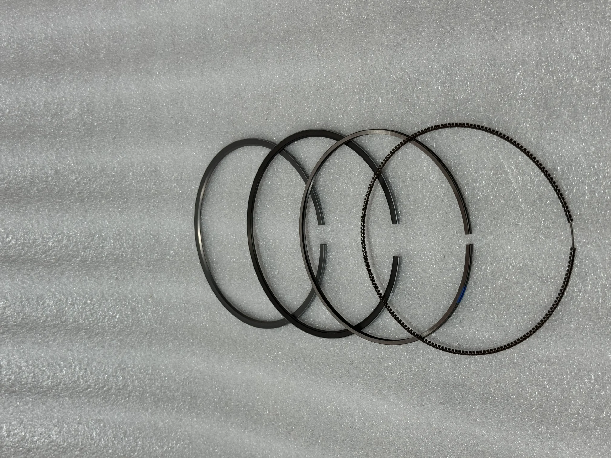 Оригинальное поршневое кольцо KOMATSU в сборе 6261 – 31 – 2030