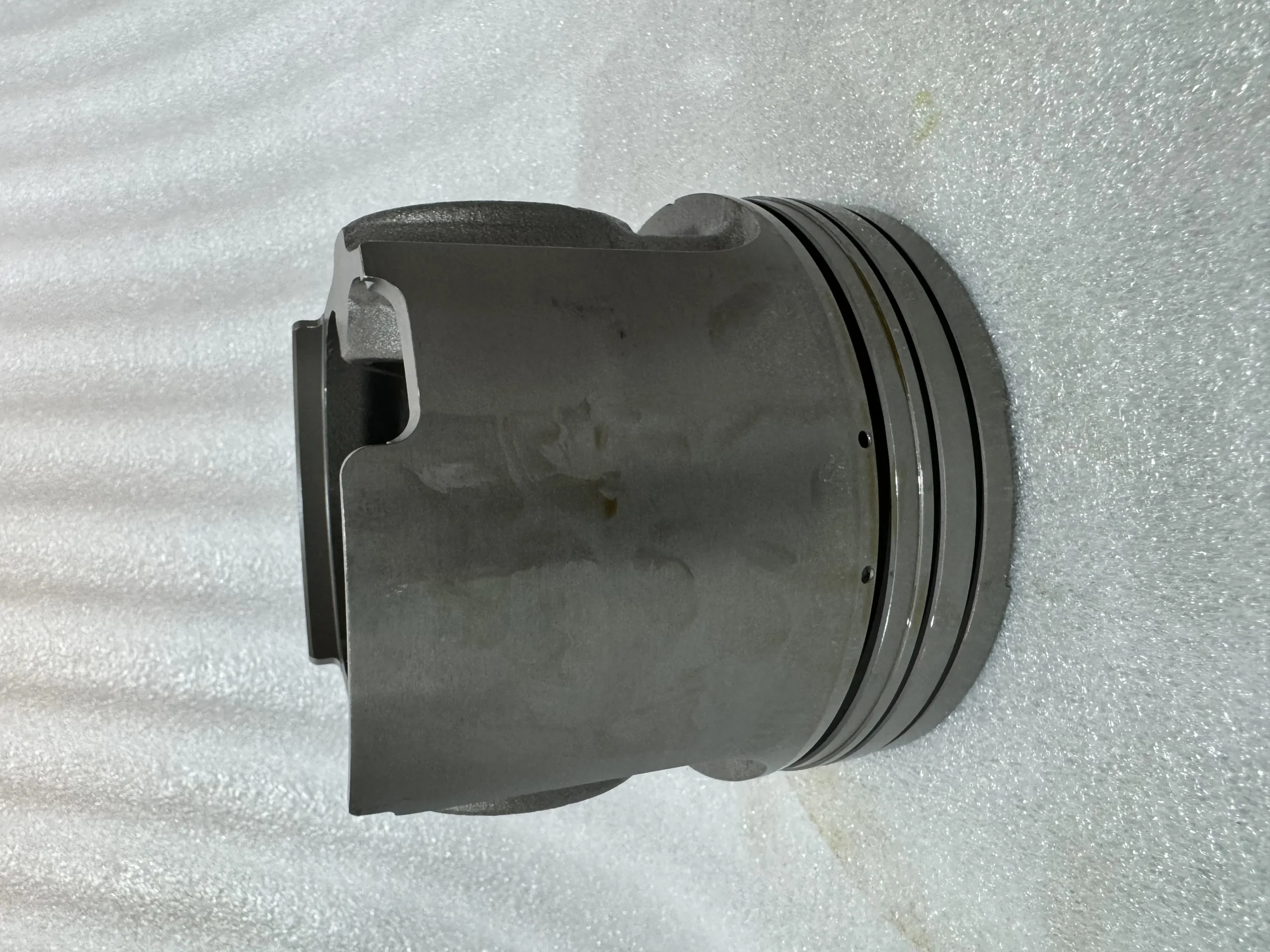 Оригинальные поршни KOMATSU 6219 – 31 – 2110