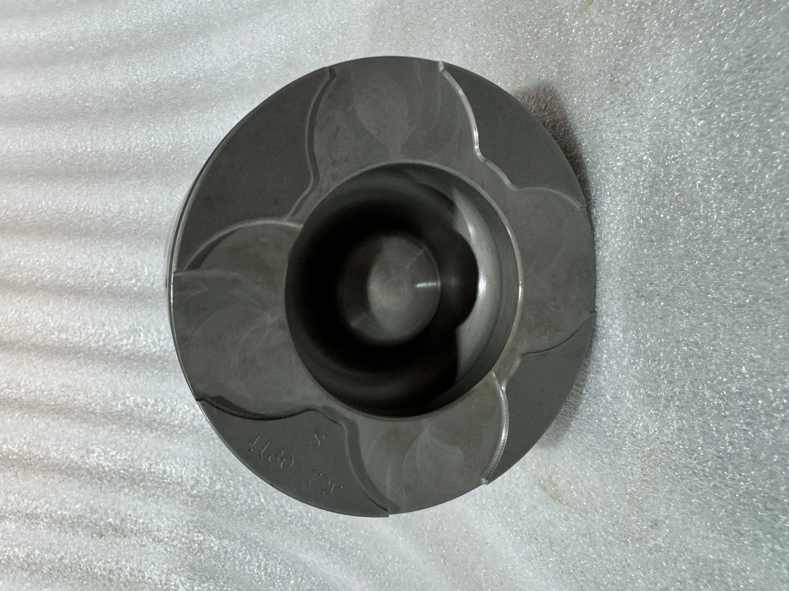 Оригинальные поршни KOMATSU 6219 – 31 – 2110