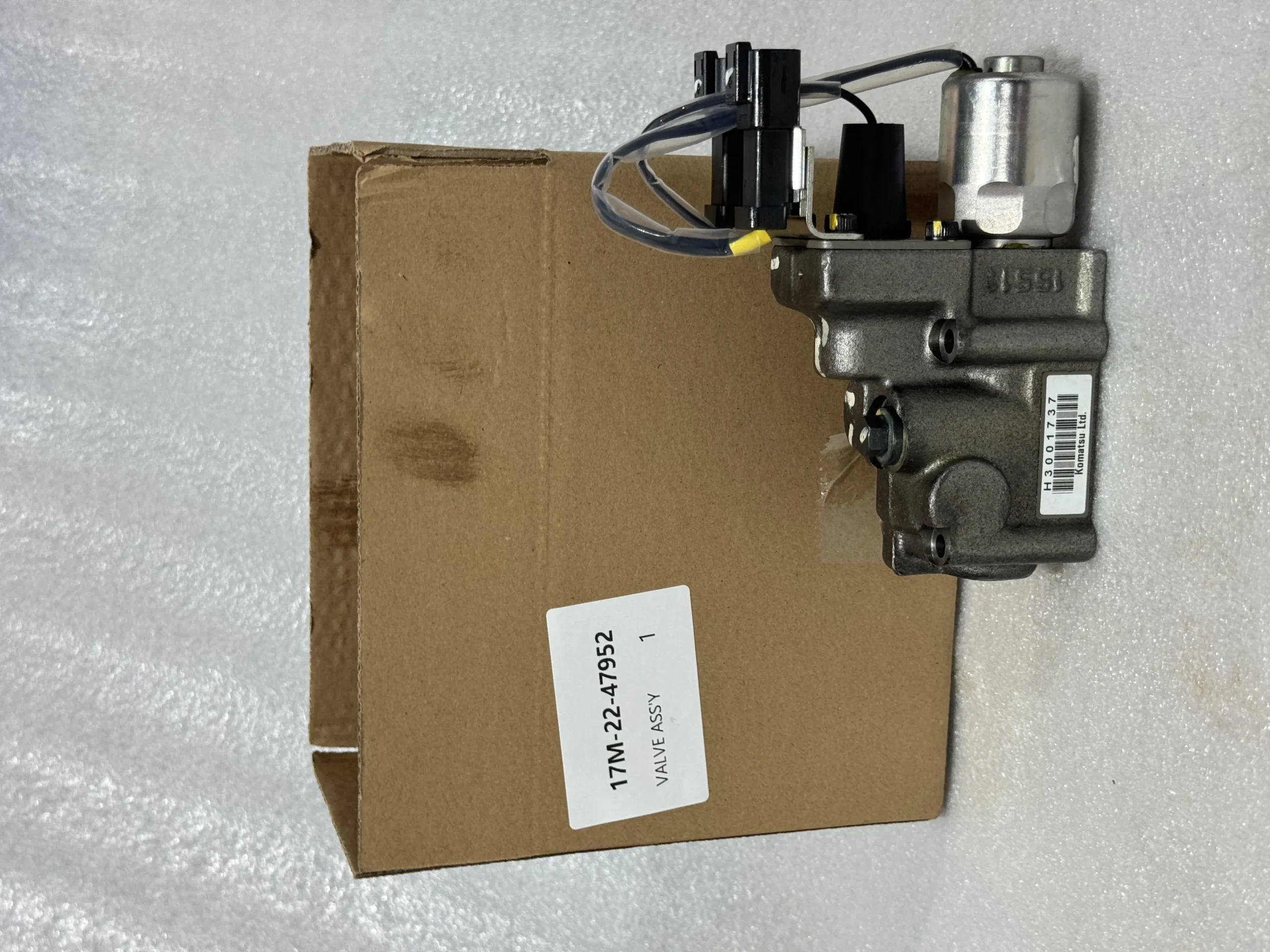 Бульдозер Komatsu D375A – 6 Компоненты клапанов 17m – 22 – 47952 17m2247952