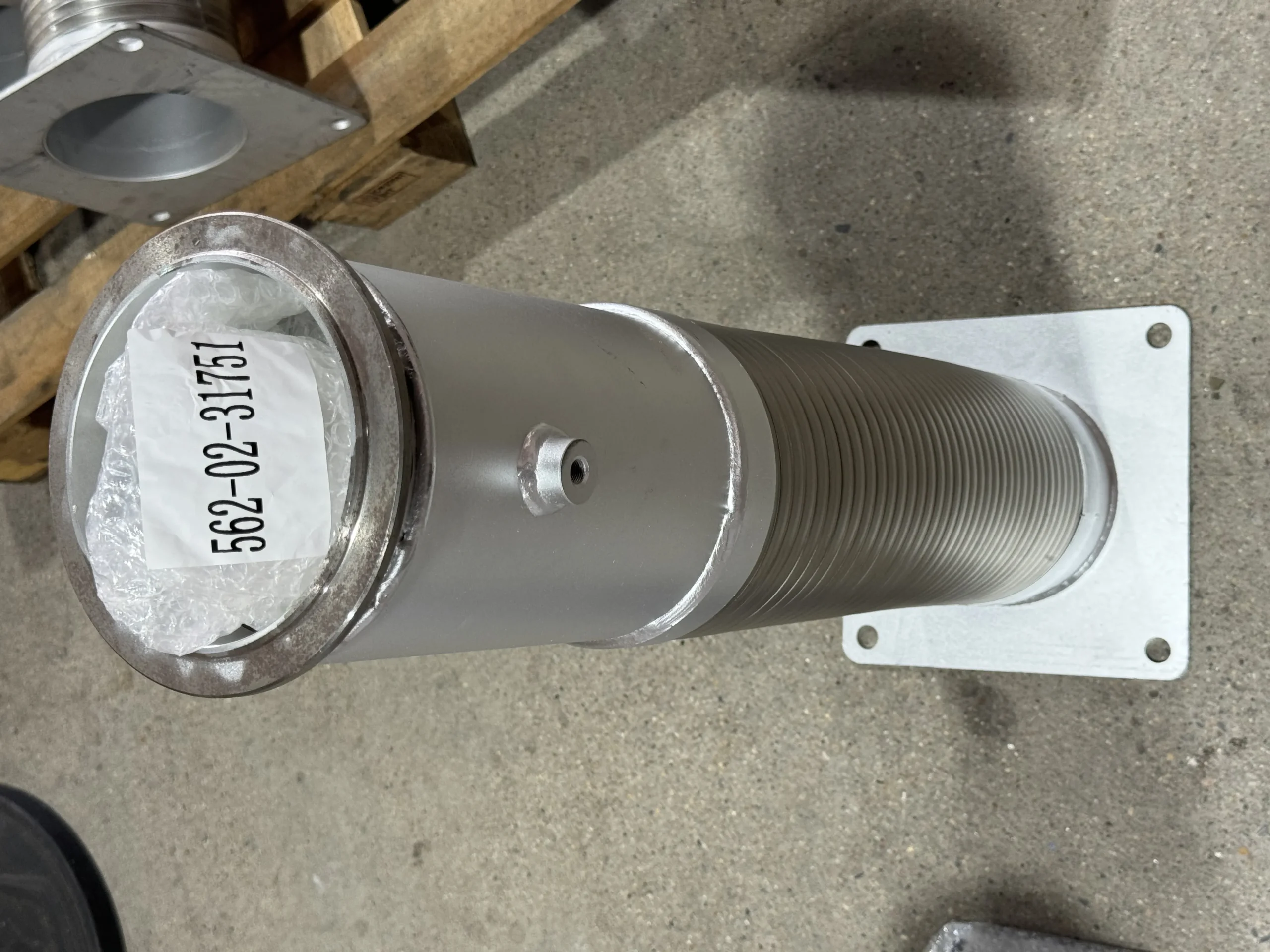 Оригинальная труба Komatsu 562 – 02 – 31751