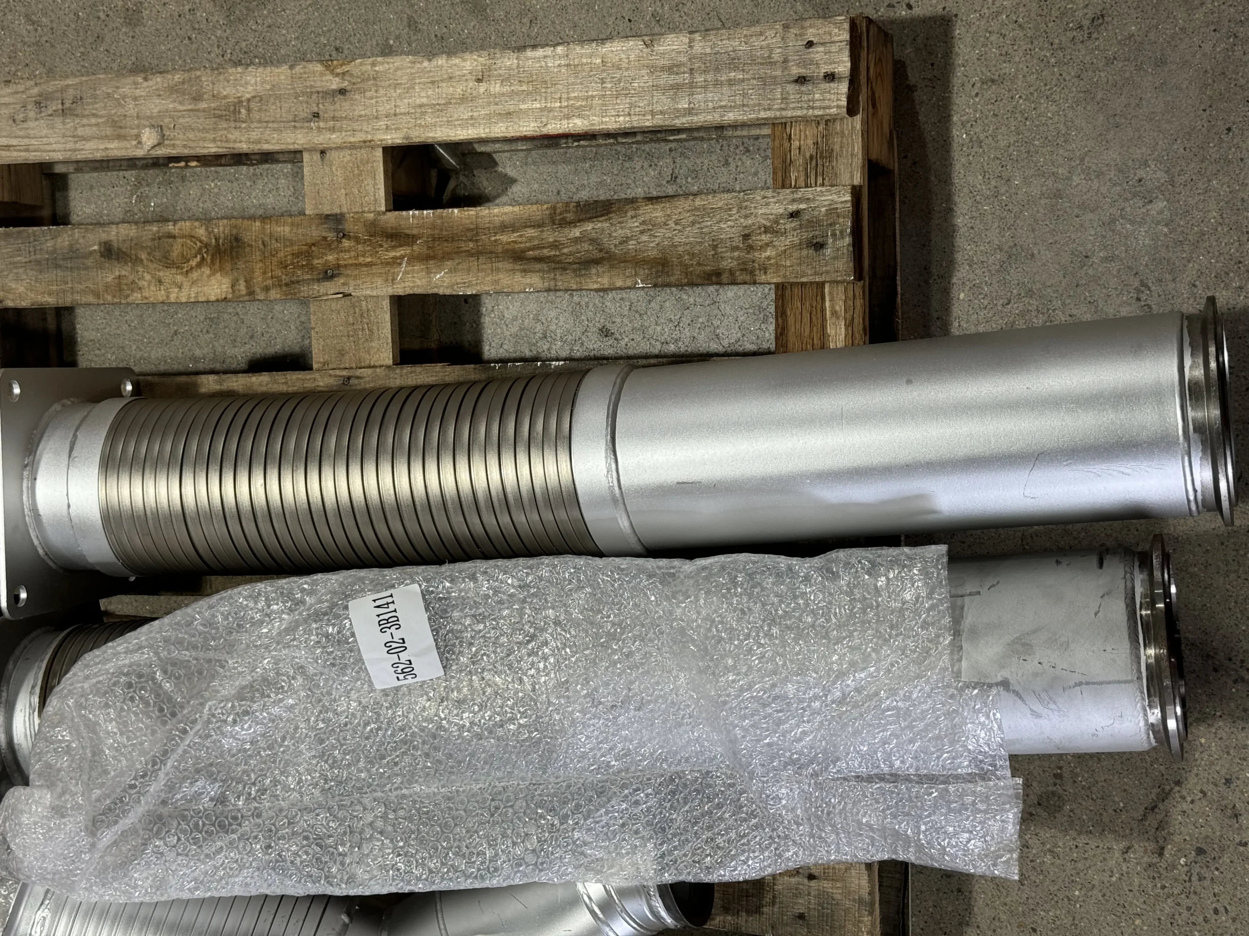 Оригинальная труба Komatsu 562 – 02 – 3B141