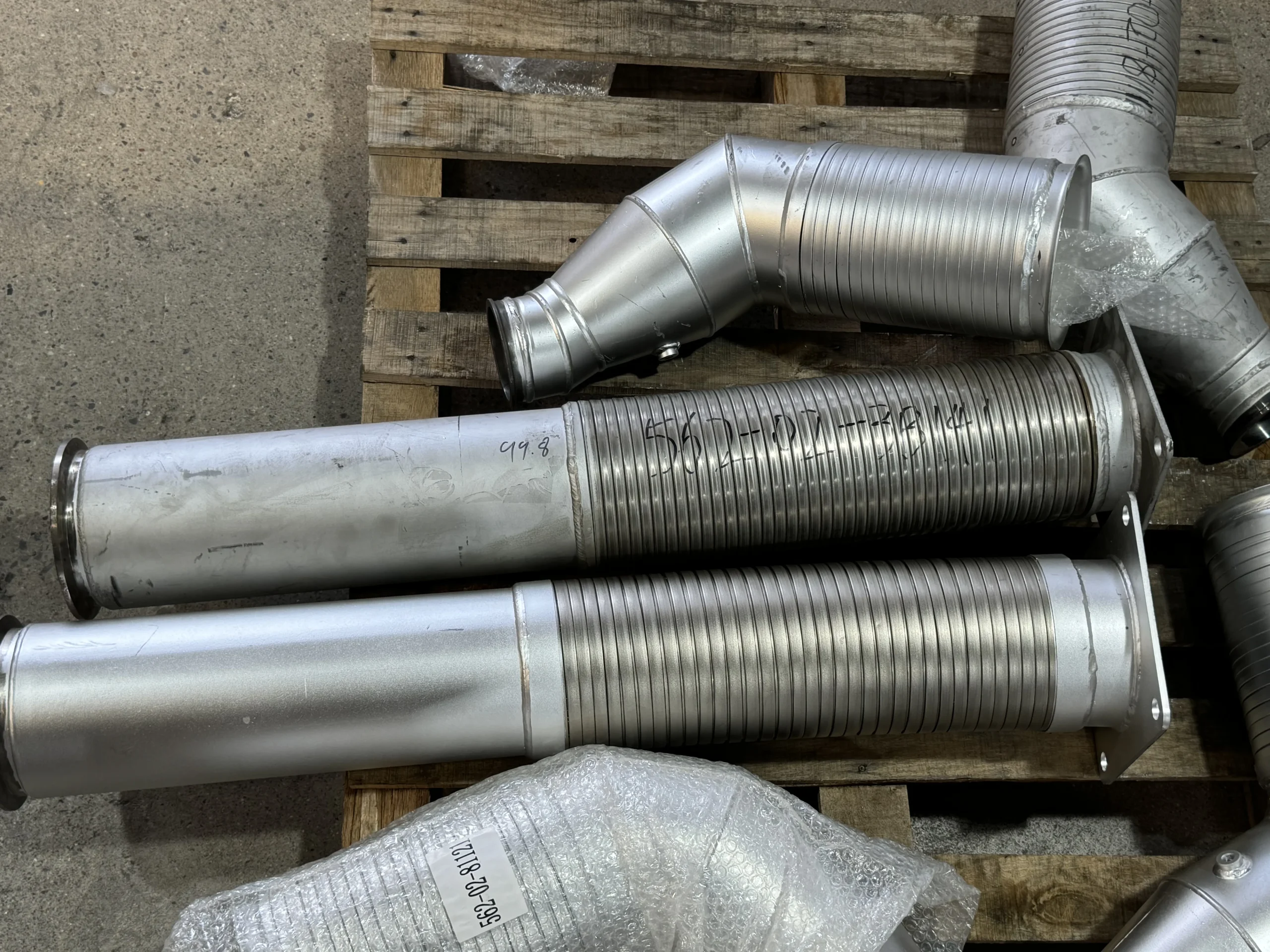 Оригинальная труба Komatsu 562 – 02 – 3B141