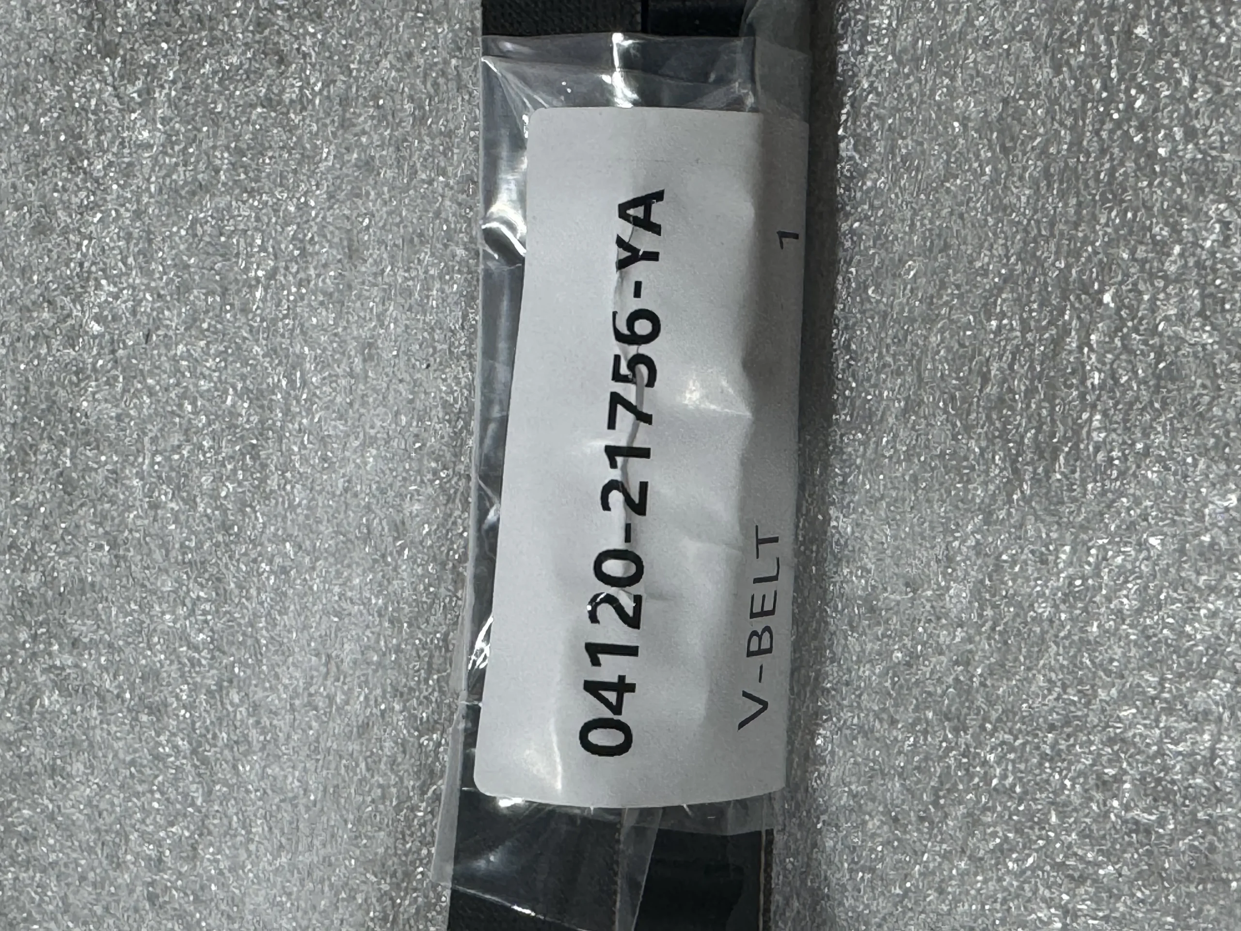 оригинальный ремень Komatsu 04120-21762, 04120-21763, 04120-31740, 04120-21756, 04120-21757, 04120-21761, 04120-21753, 04120-21754, 04120-21755