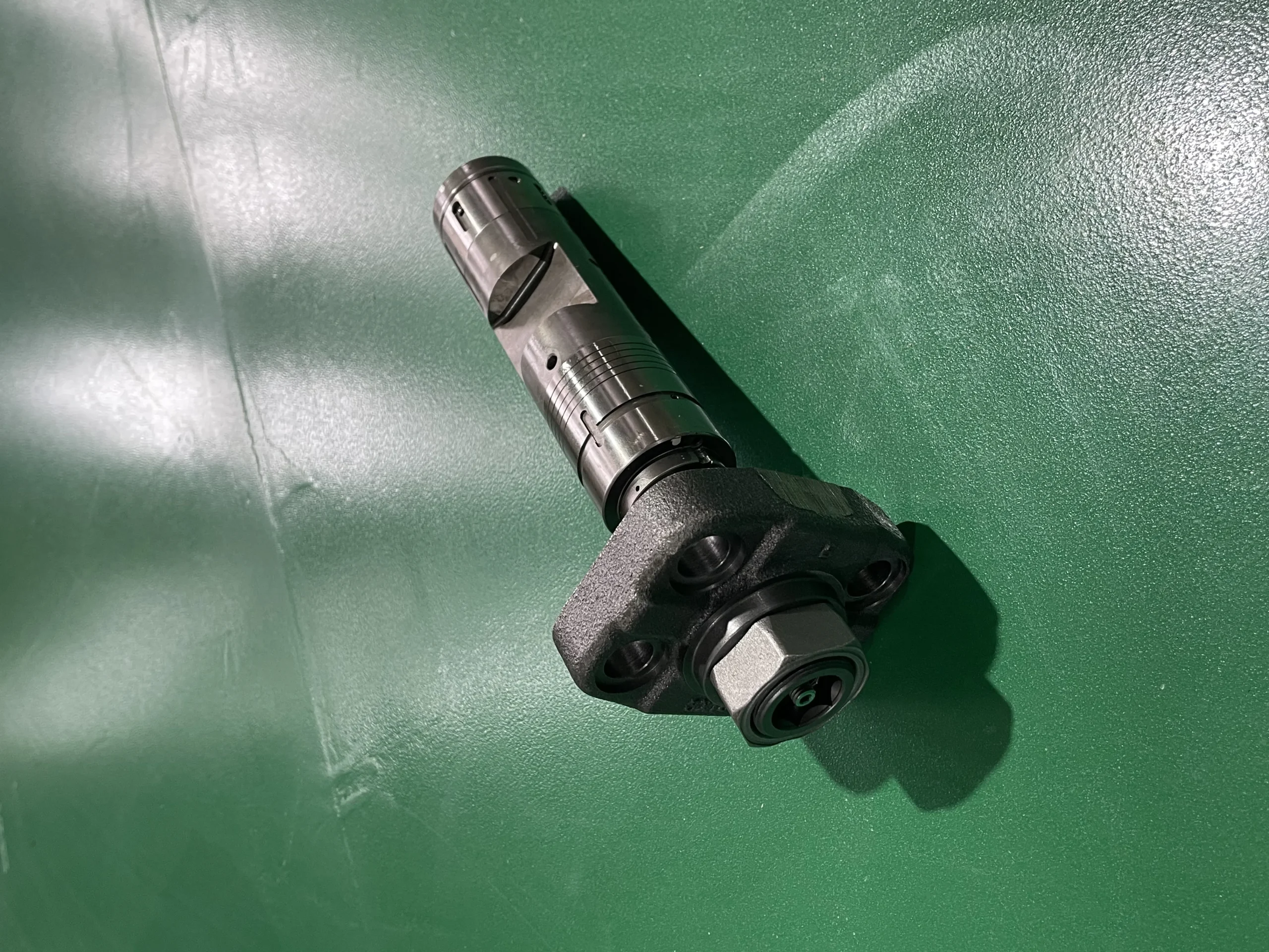 Оригинальные компоненты клапанов Komatsu, PC 708-2H-03411