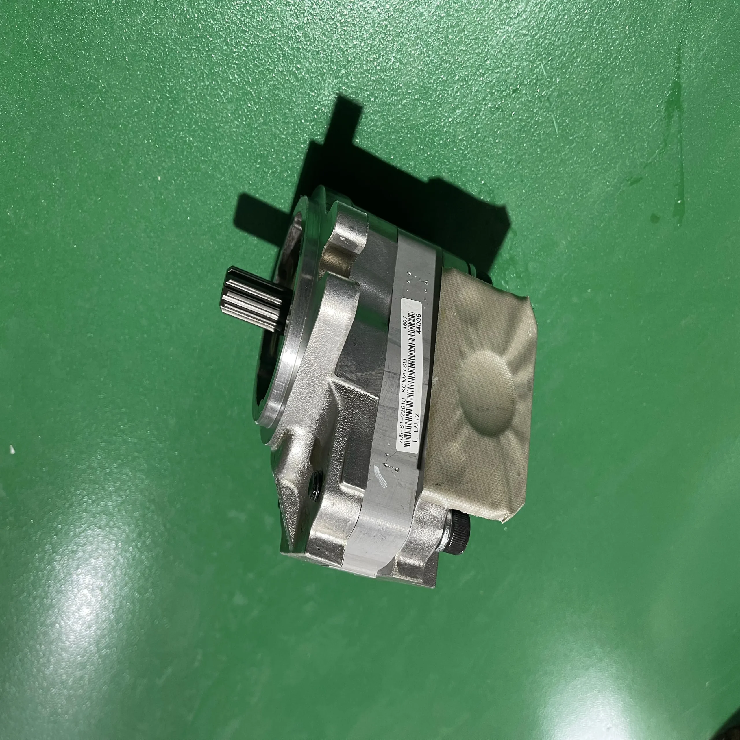 Komatsu Оригинал 705 – 61 – 22010 Насосы в сборе (LAL12)