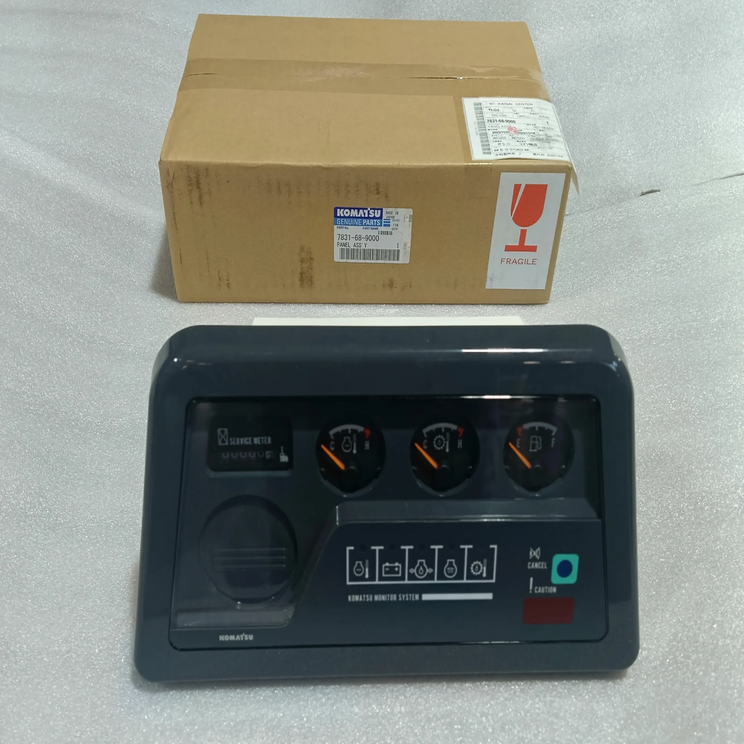 Оригинальные панельные компоненты Komatsu 7831 – 68 – 9000