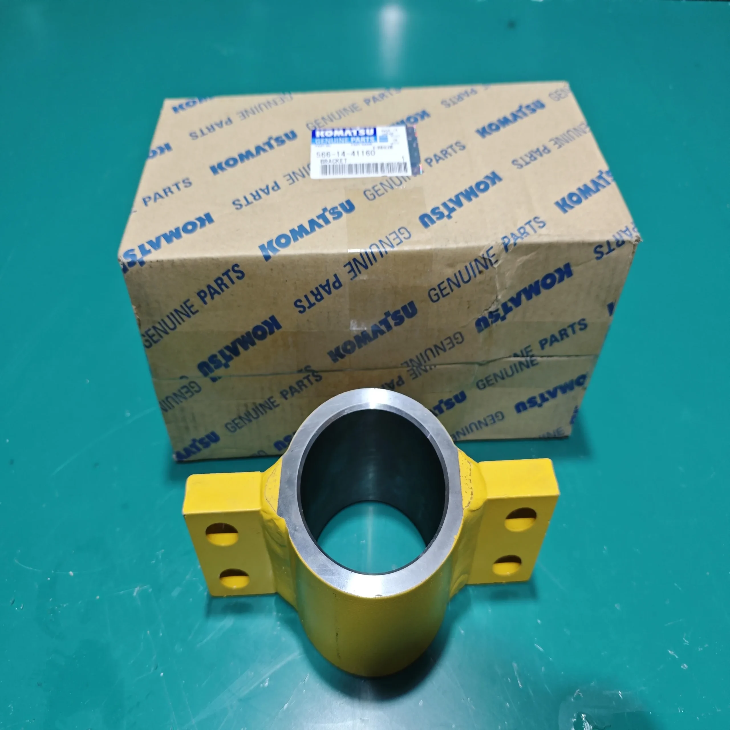 Оригинальные кронштейны Komatsu 566 – 14 – 41160