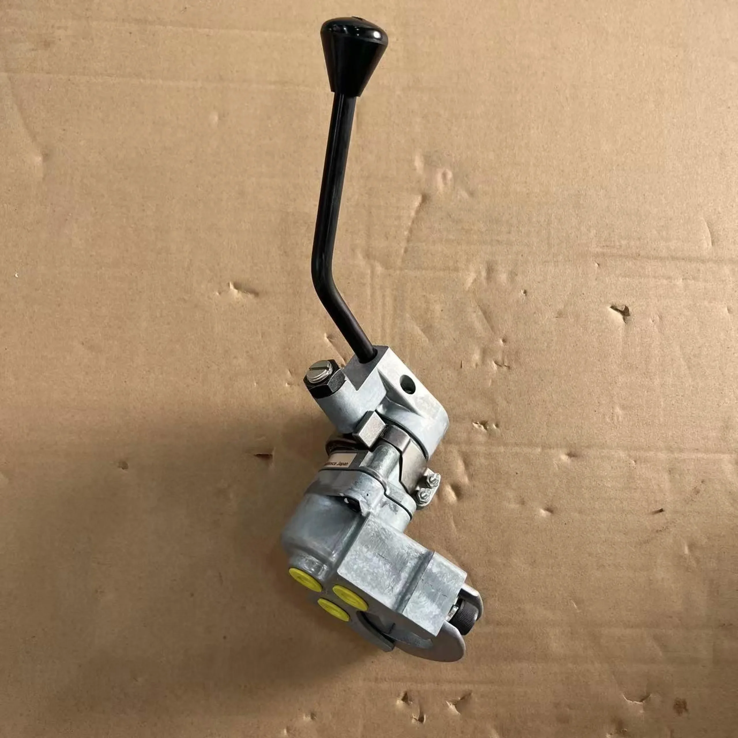 Komatsu Оригинальная сборка клапанов буферов Komatsu 561 – 35 – 62203