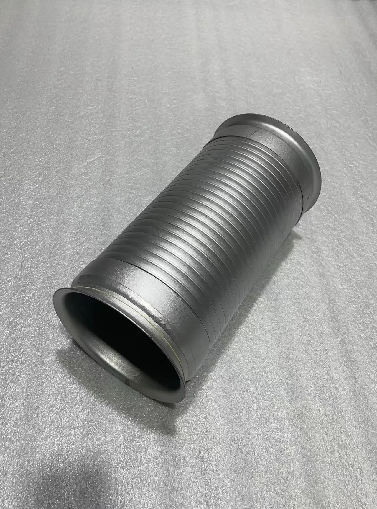 Komatsu Оригинал 569 – 02 – 88132 Маленькие сосновые трубки