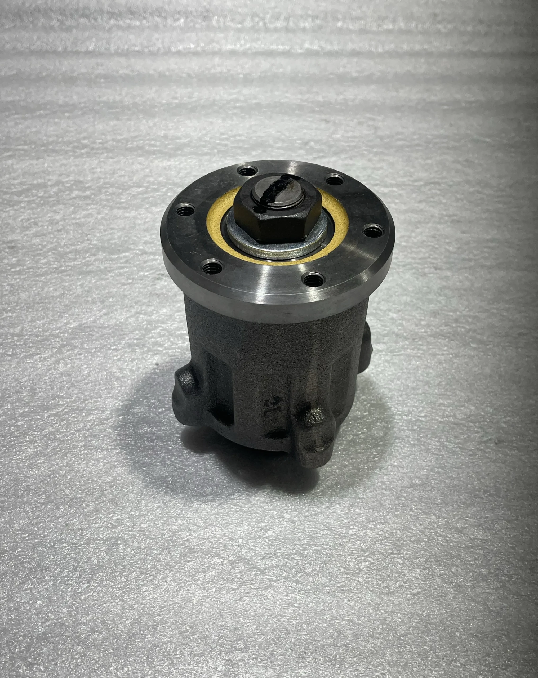 Оригинальные детали двигателя CASE ASSY FAN DRIVE 6151 – 61 – 3201