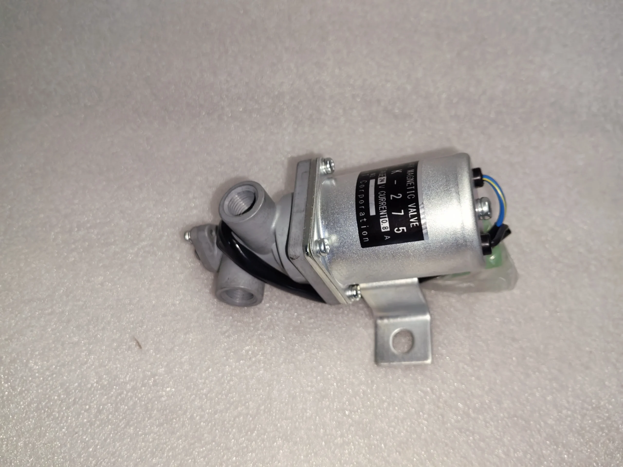 Оригинал Komatsu Новый инвентарный клапан 425 – 06 – 1150