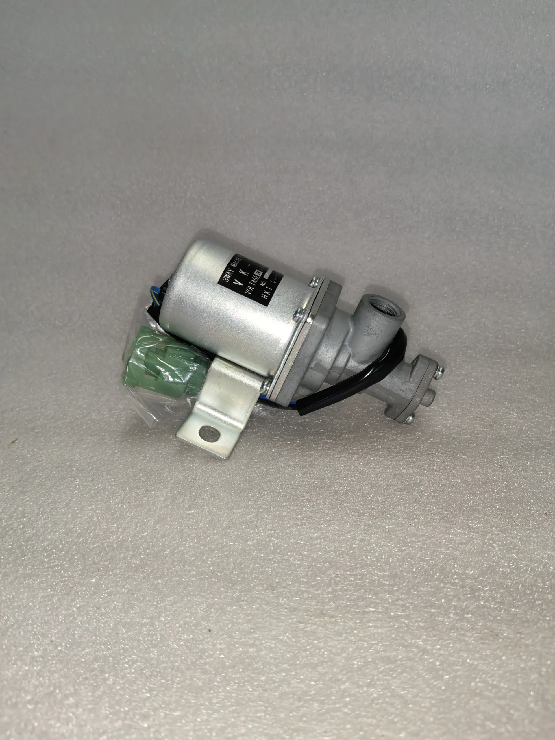 Оригинал Komatsu Новый инвентарный клапан 425 – 06 – 1150