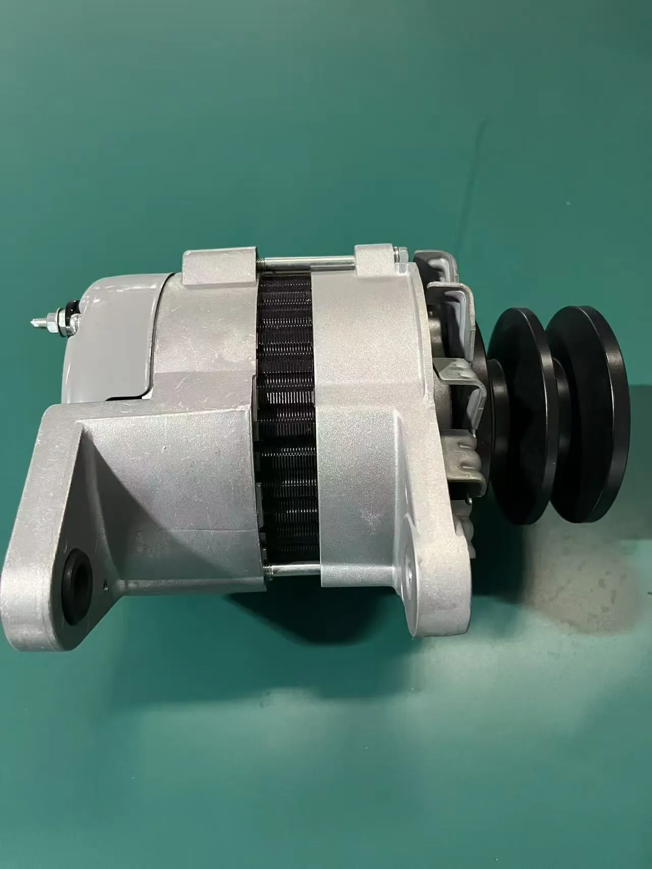 Оригинальный генератор переменного тока Komatsu A (35A) 600 – 825 – 3151